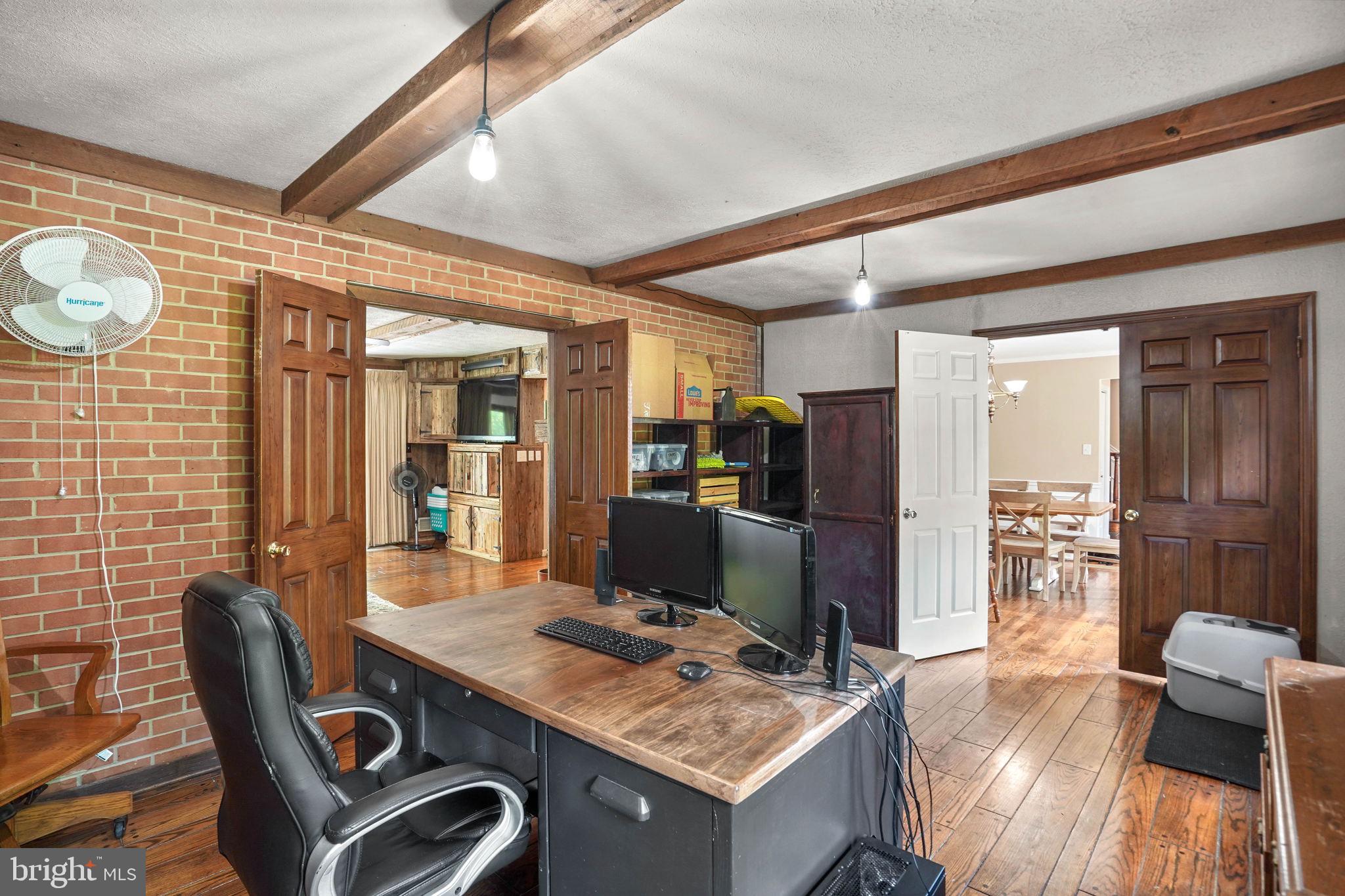 GOSHEN HUNT HILLS - Residential Lease