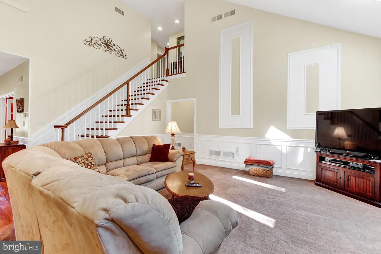 WOODLAND HEIGHTS - Residential
