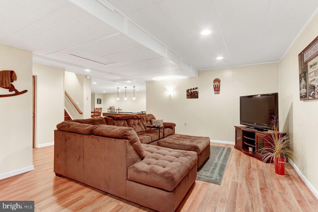 WOODLAND HEIGHTS - Residential