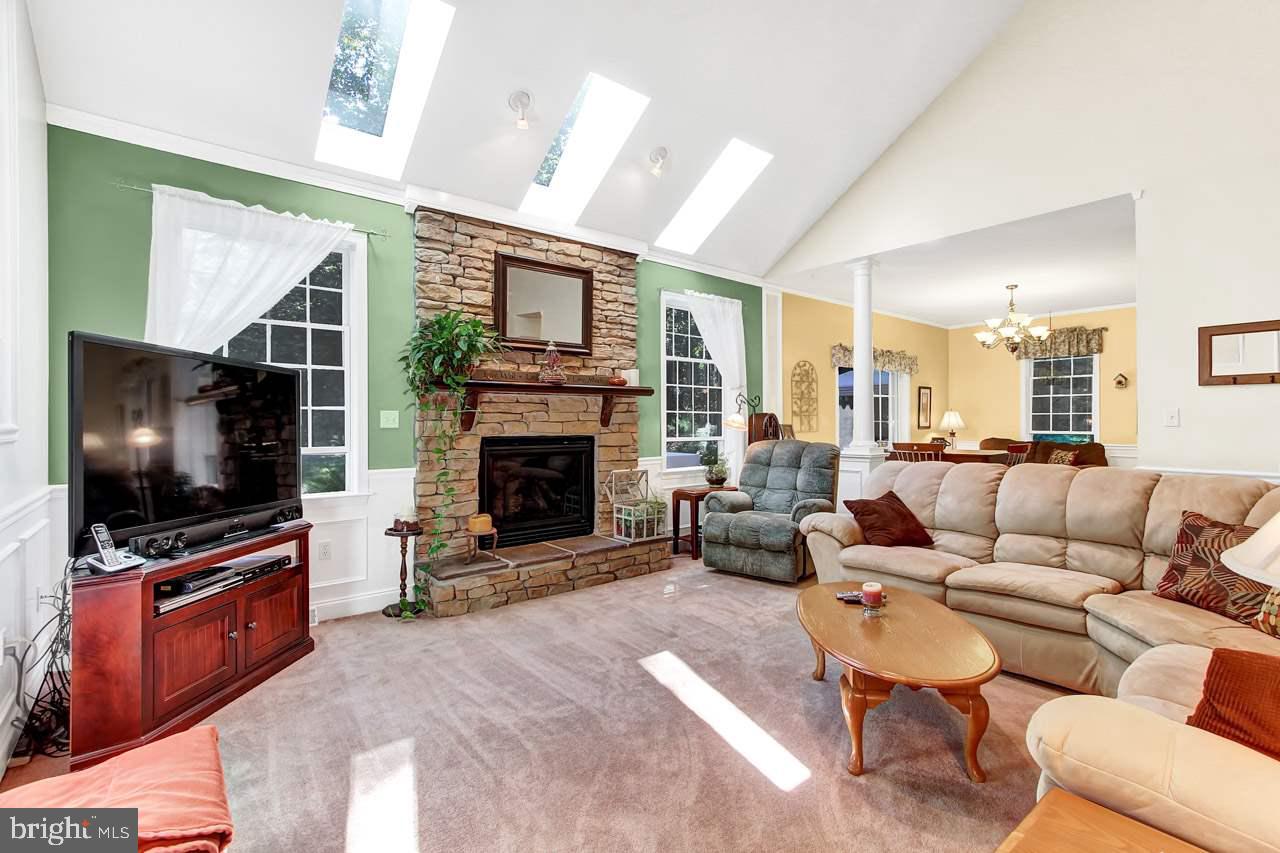 WOODLAND HEIGHTS - Residential