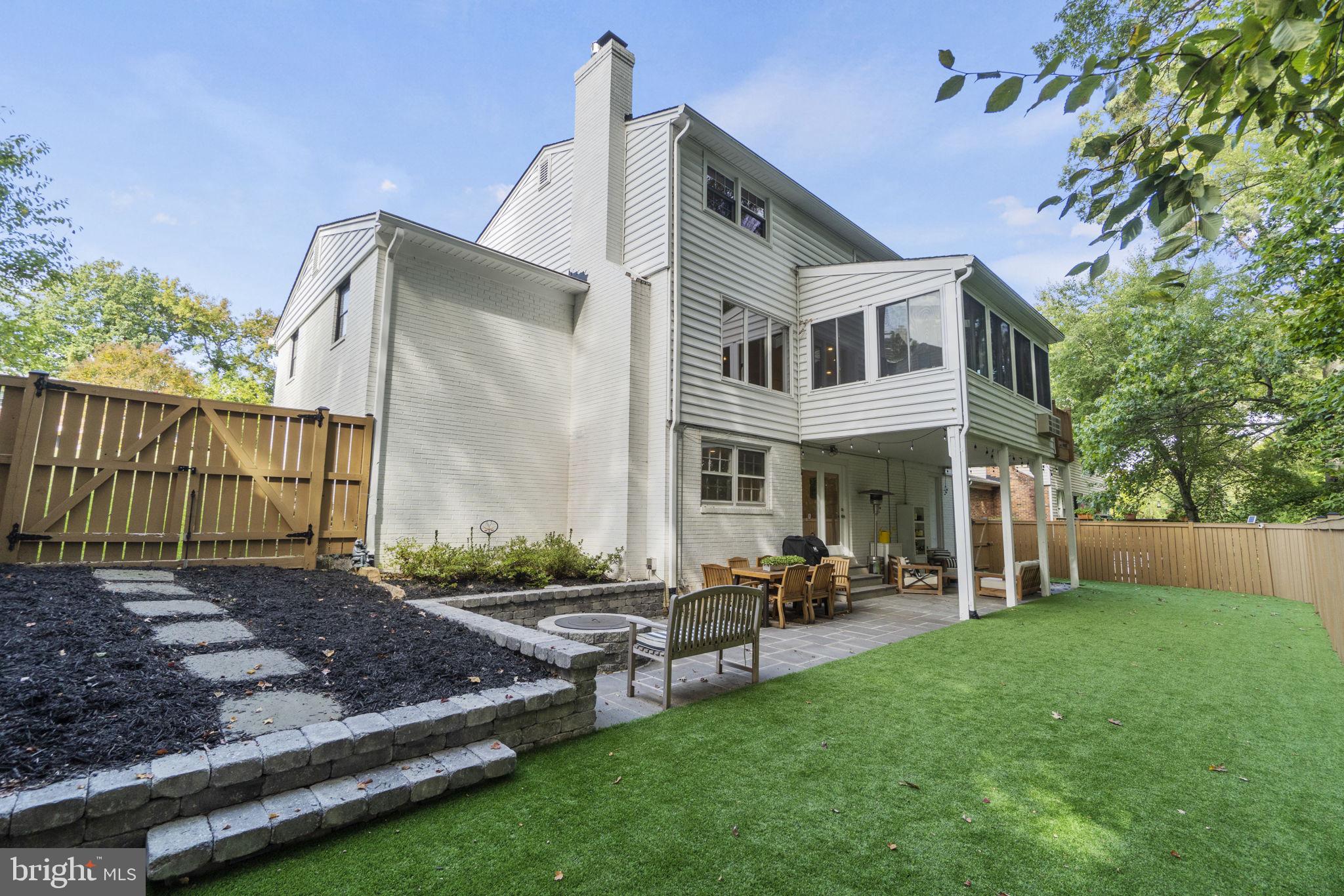 WILTON WOODS - Residential