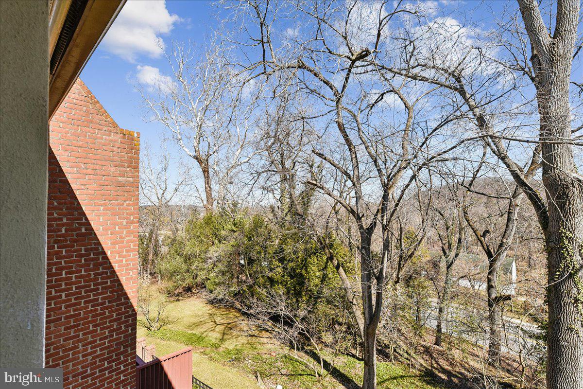 THORNTON WOOD - Residential