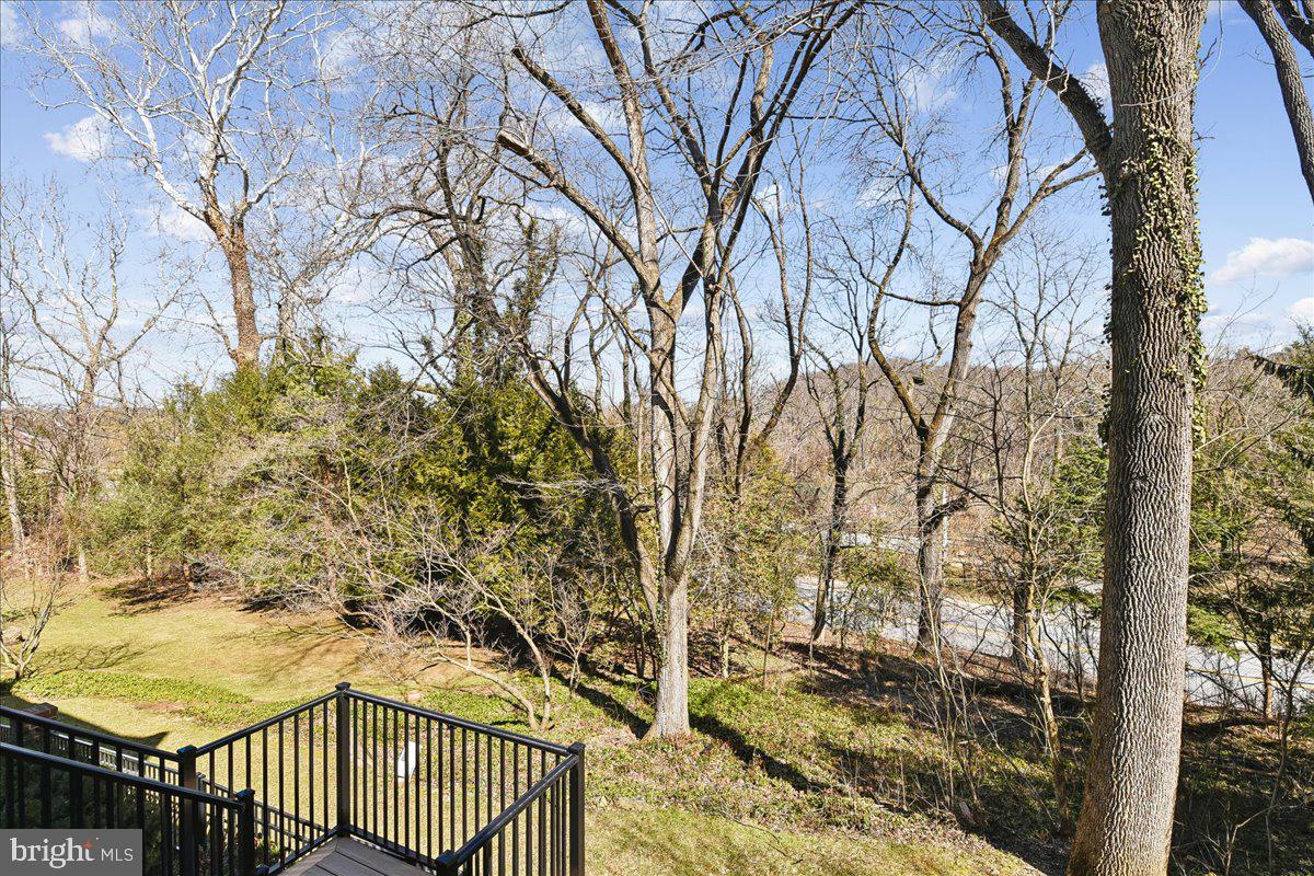 THORNTON WOOD - Residential