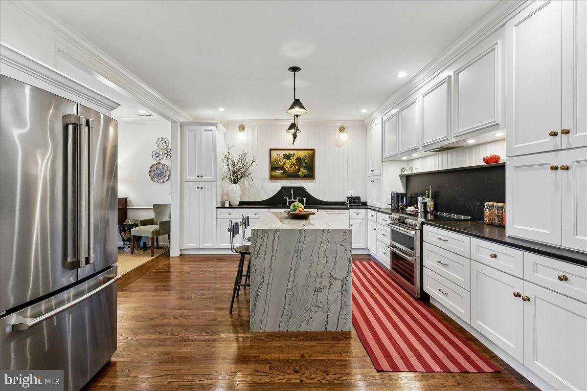 THORNTON WOOD - Residential