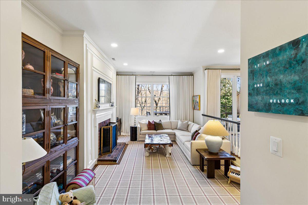 THORNTON WOOD - Residential