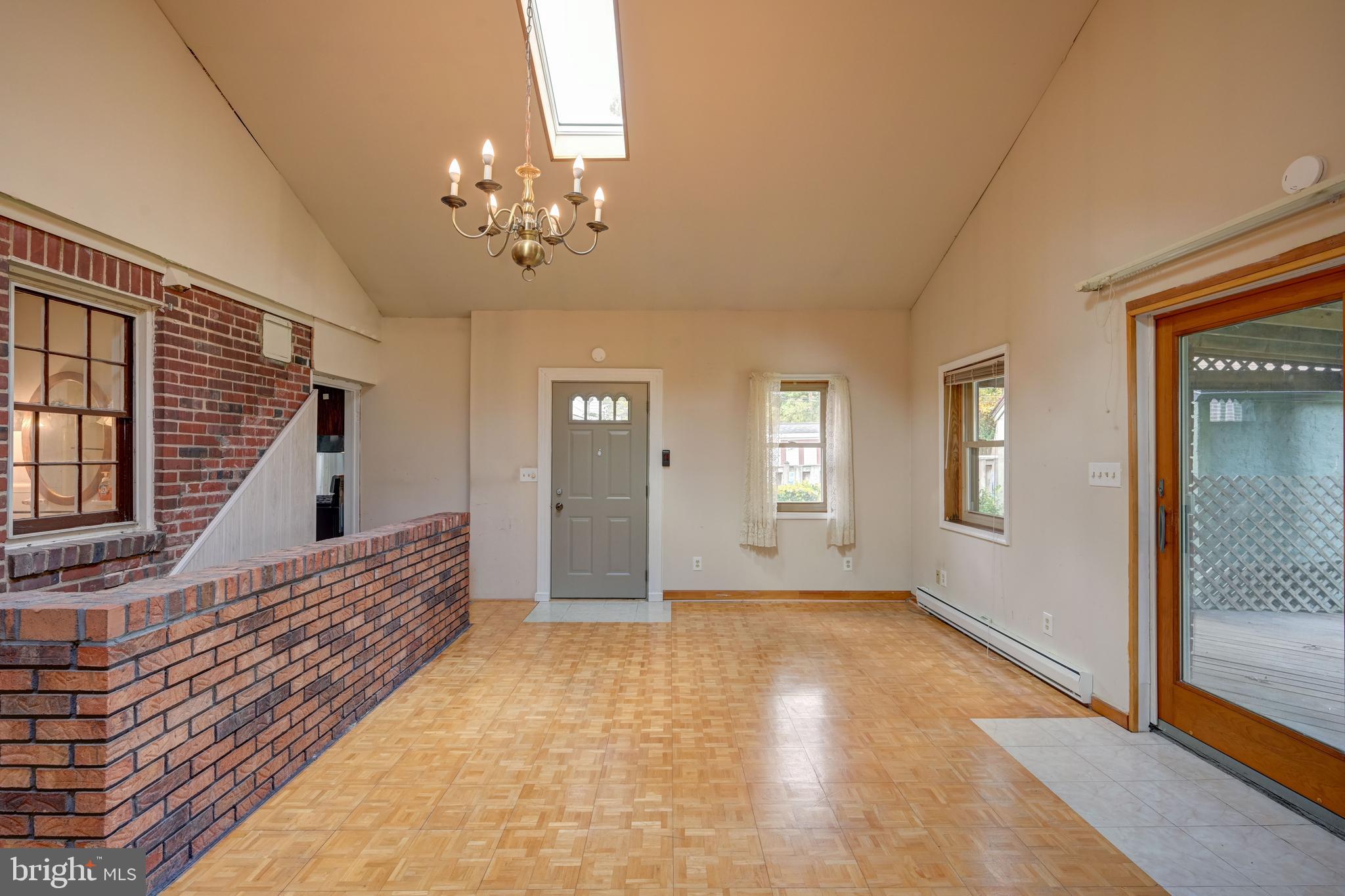 OVERLEA MANOR - Residential