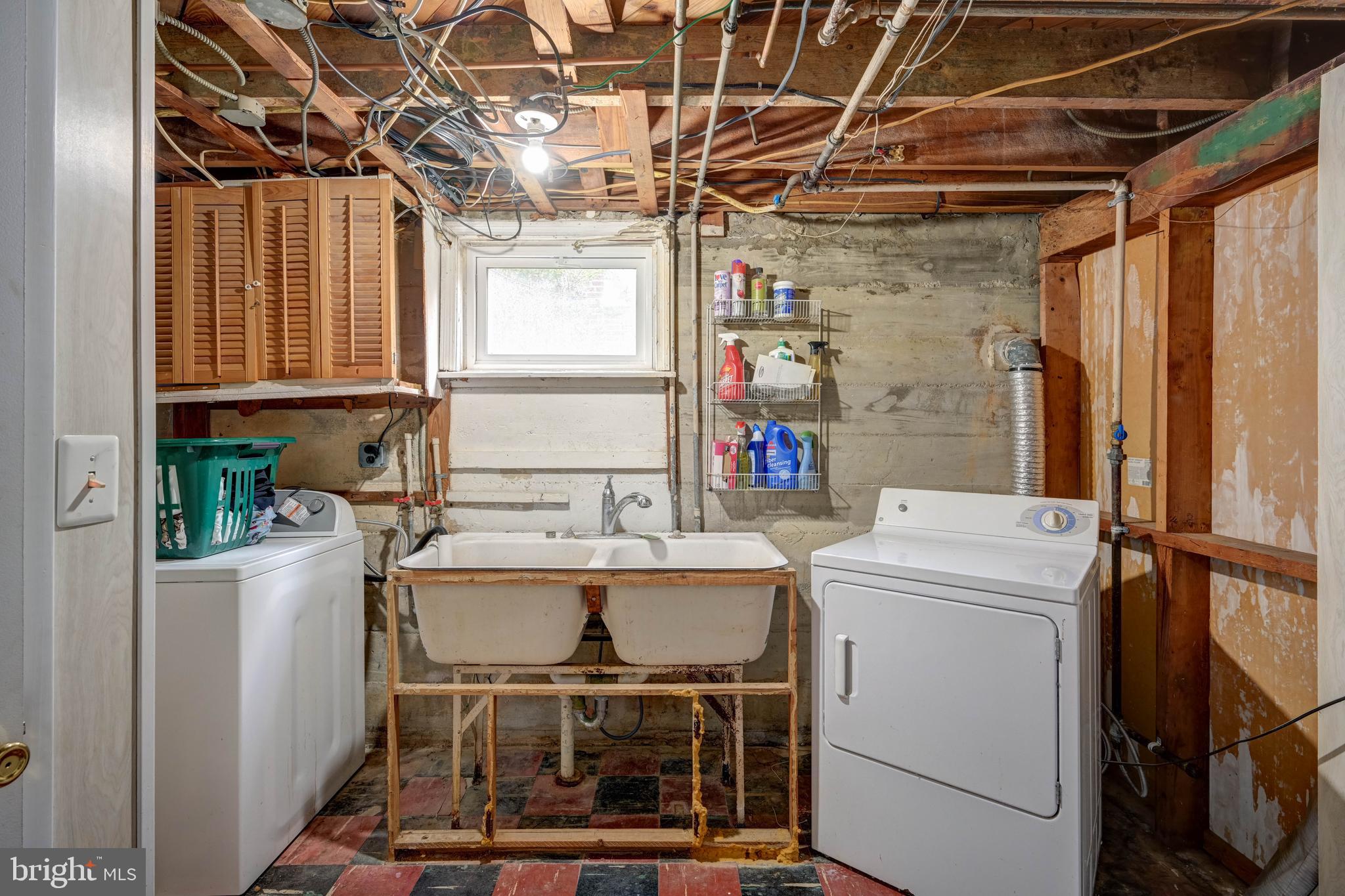 OVERLEA MANOR - Residential