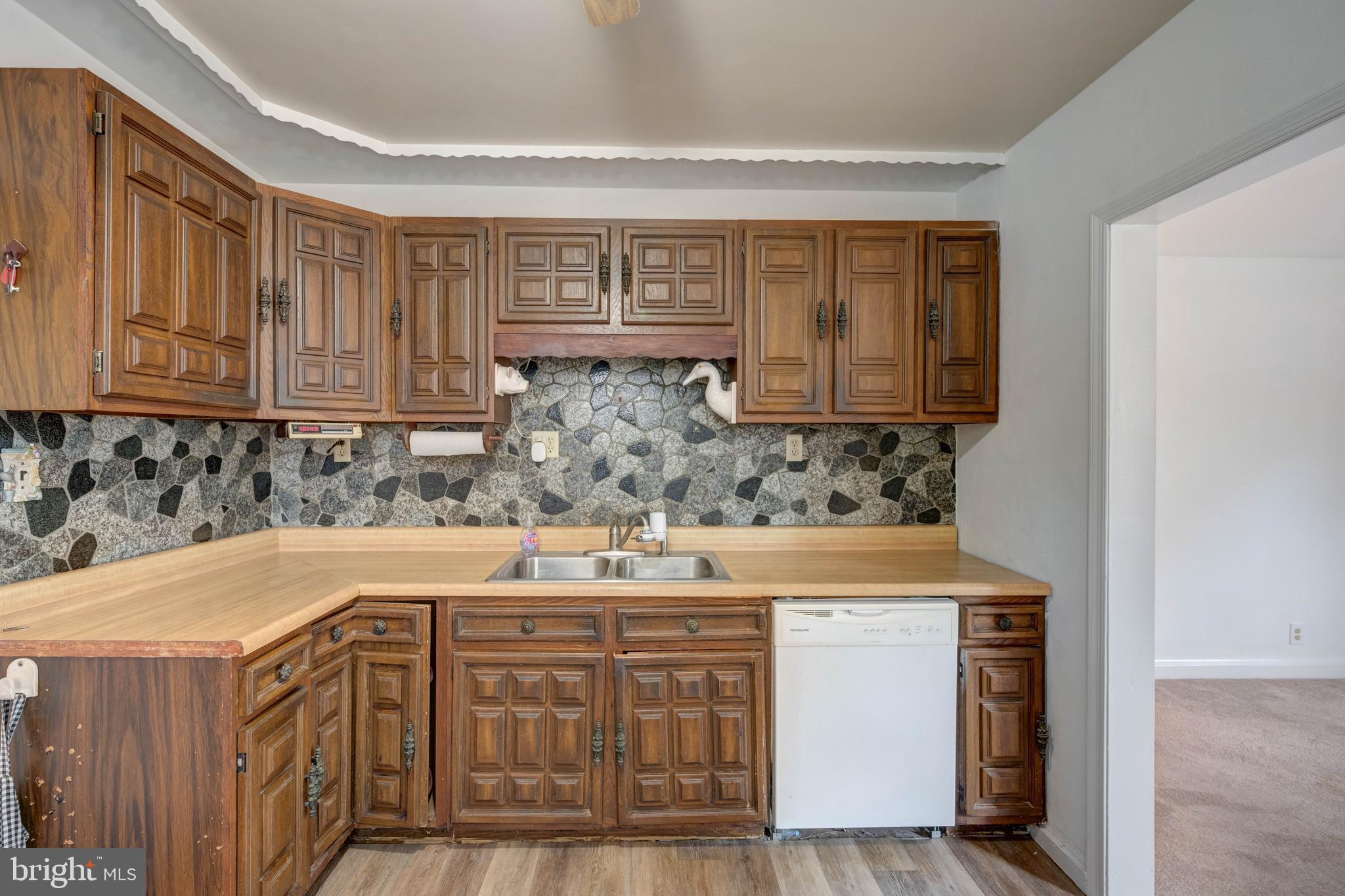 OVERLEA MANOR - Residential