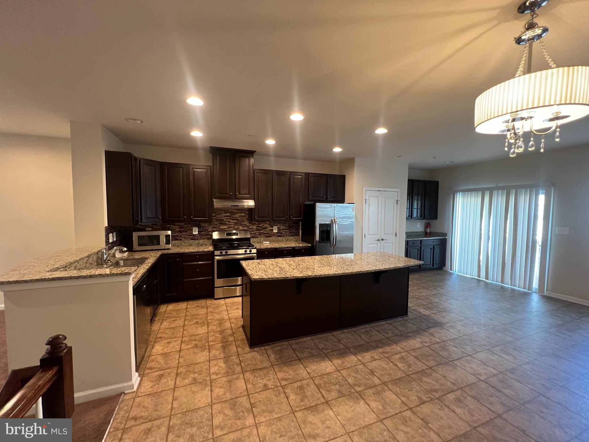 ESPLANADE AT RED RUN - Residential Lease