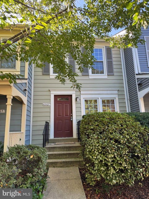 Townhouse For Rent - 6307 Chimney Wood Court<br/> ALEXANDRIA, VA 22306