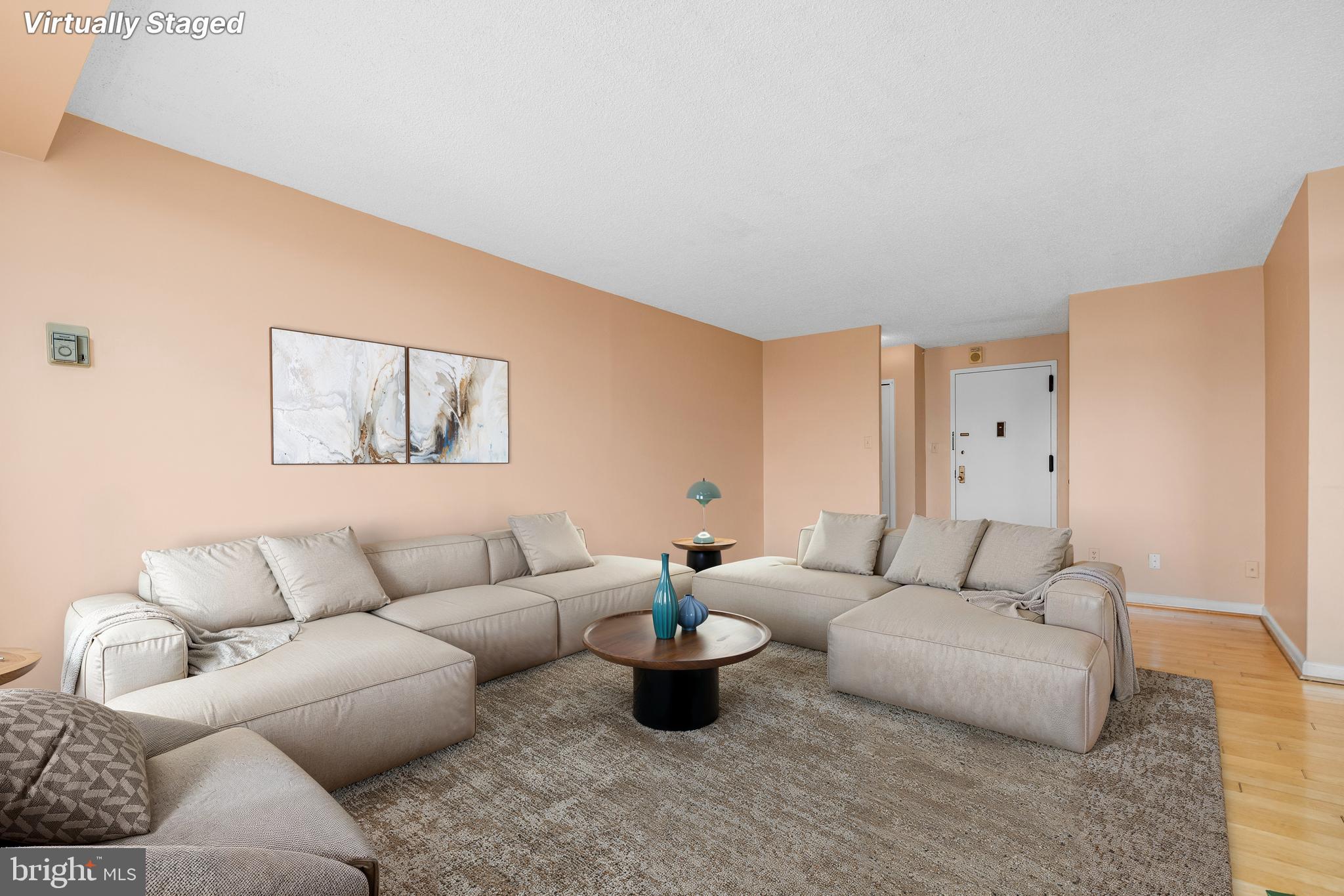 PROMENADE TOWERS - Residential
