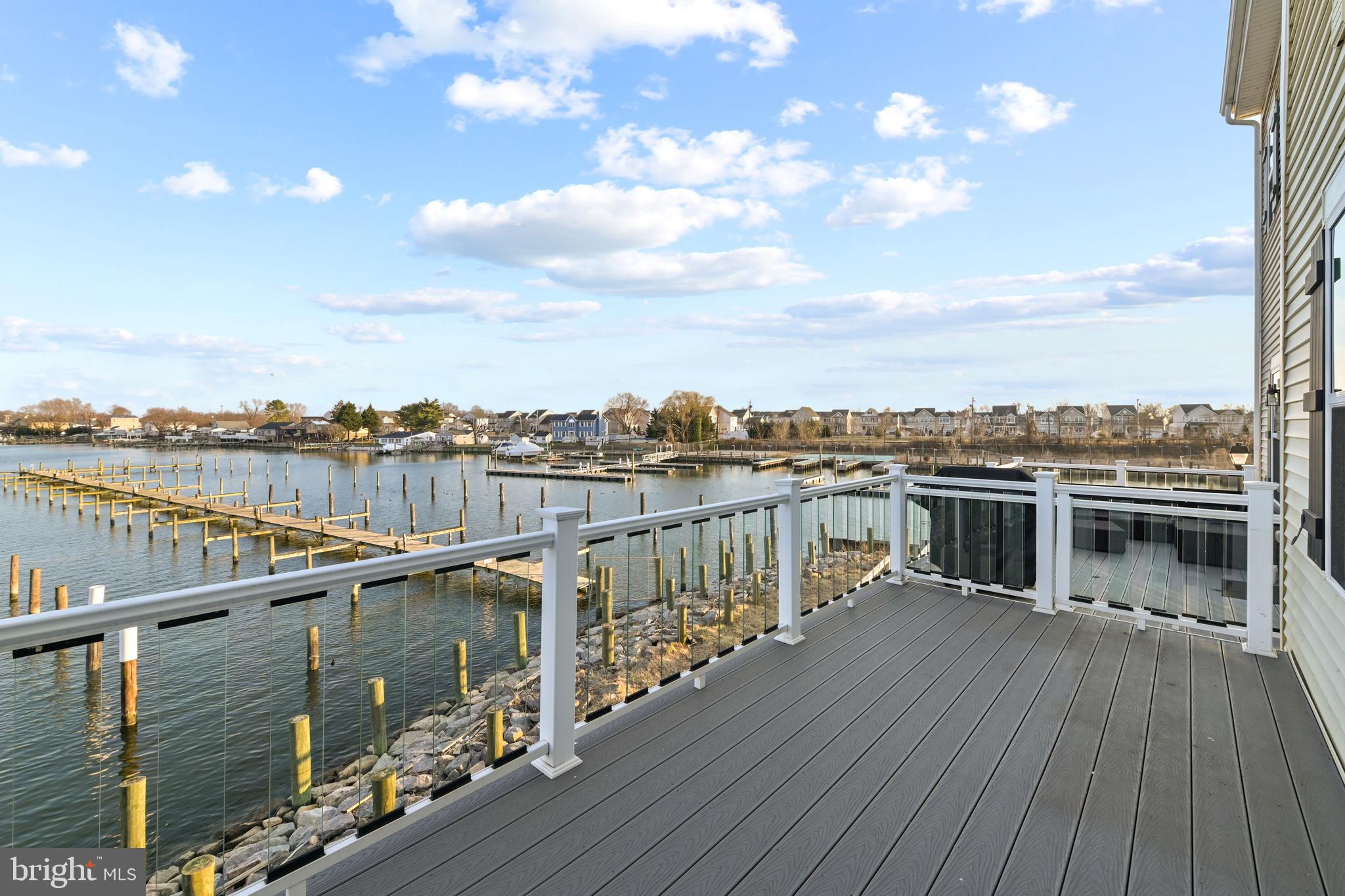 SHELTERED HARBOR - Residential