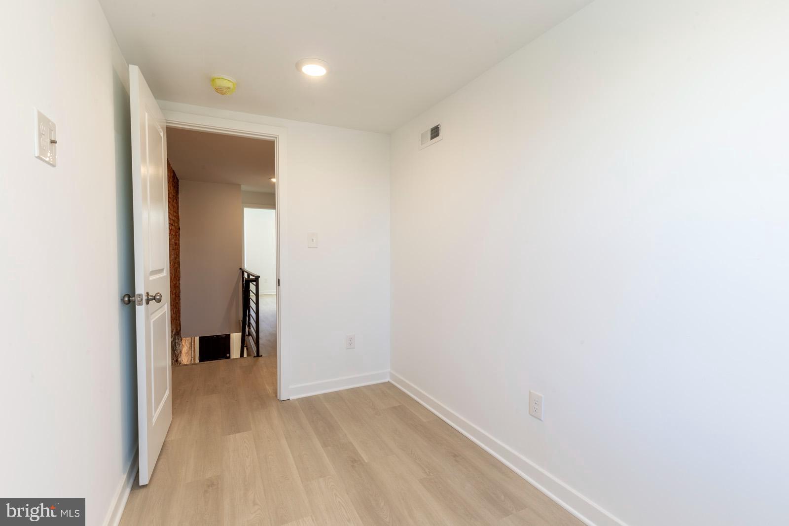 WEST KENSINGTON - Residential Lease