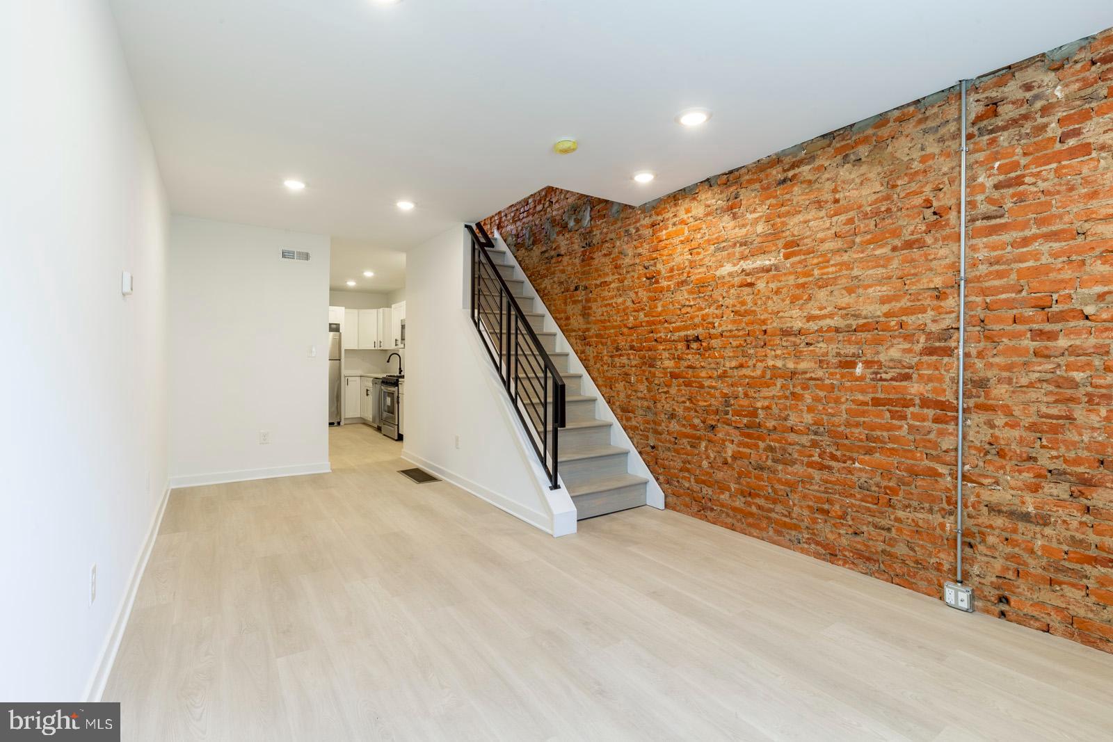 WEST KENSINGTON - Residential Lease