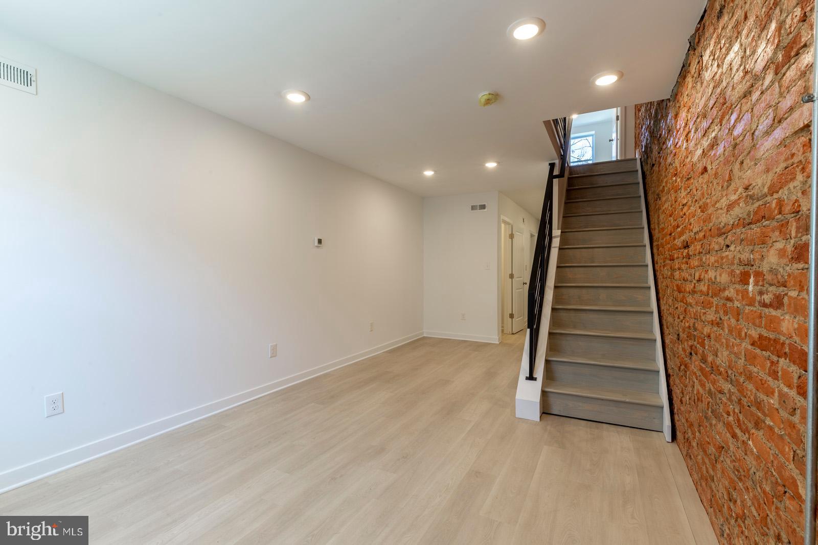 WEST KENSINGTON - Residential Lease