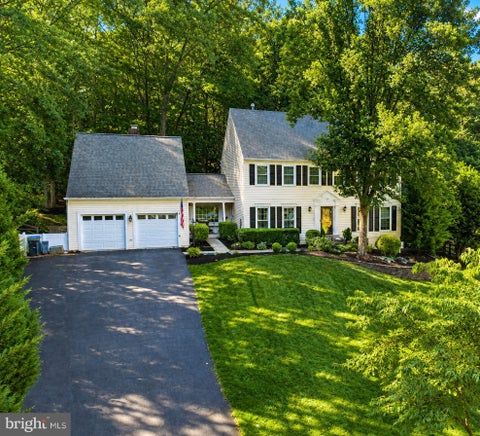 Photo of 12126 Darnley Road, WOODBRIDGE, VA 22192 (MLS # VAPW2128524)