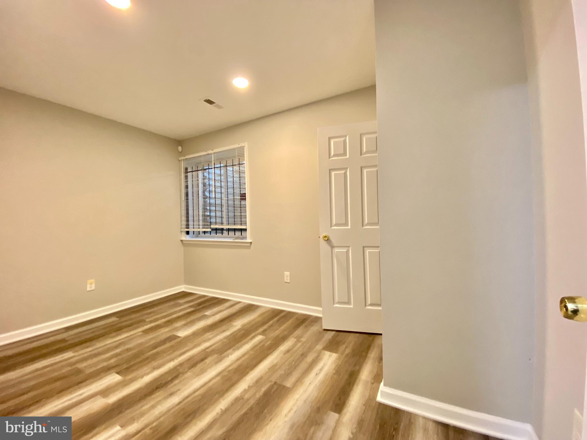 TEMPLE UNIVERSITY - Residential Lease