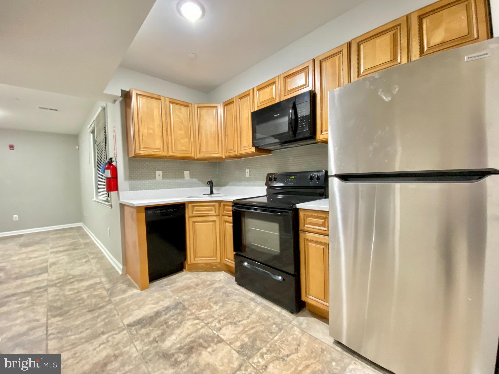 TEMPLE UNIVERSITY - Residential Lease