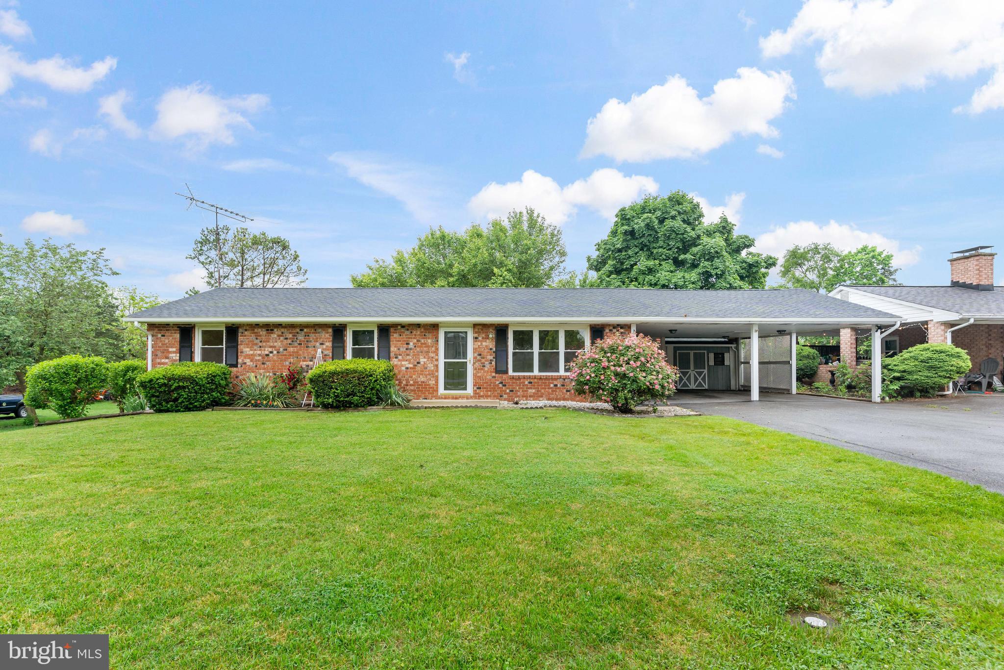 SKY-LIN PARK - Residential