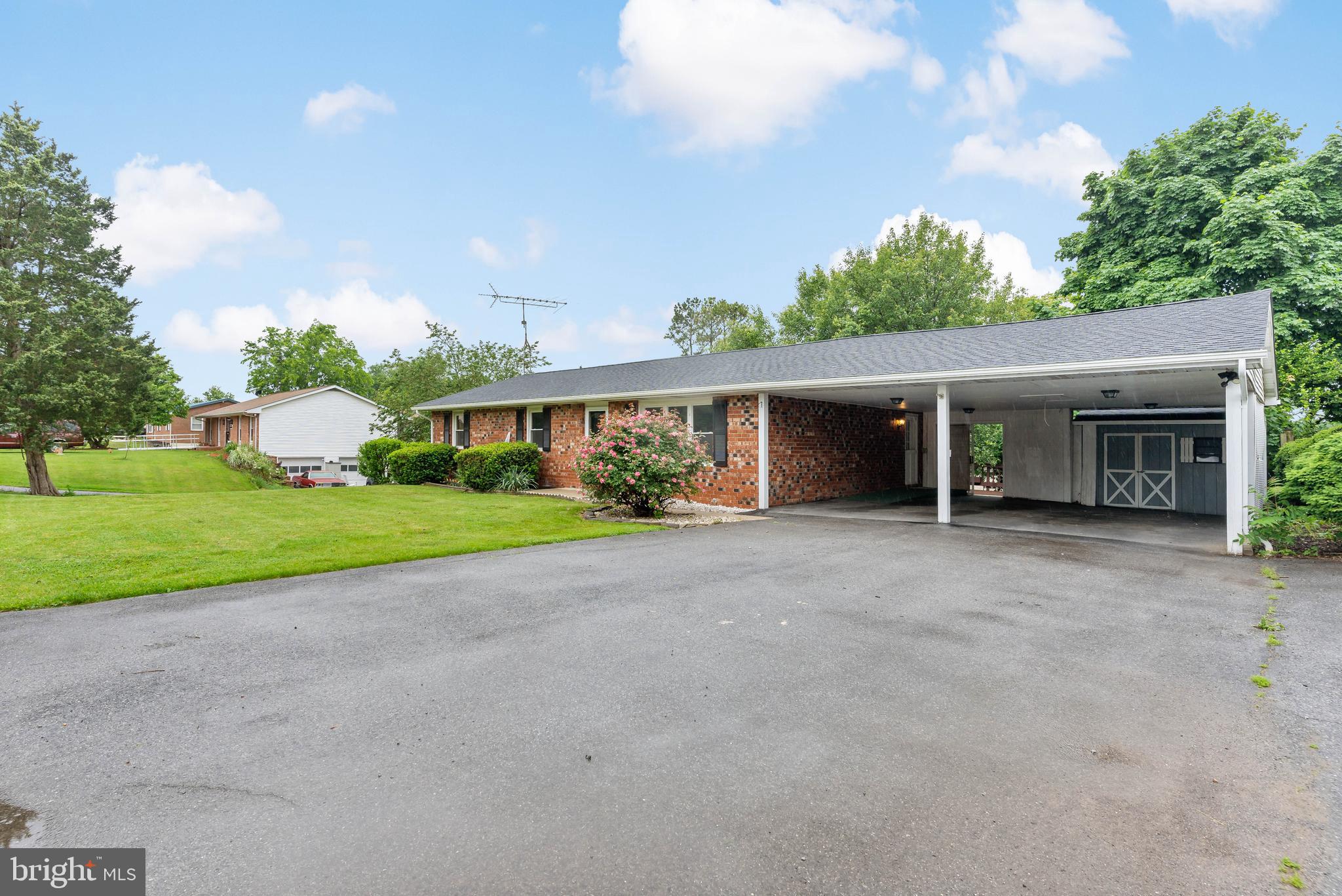 SKY-LIN PARK - Residential