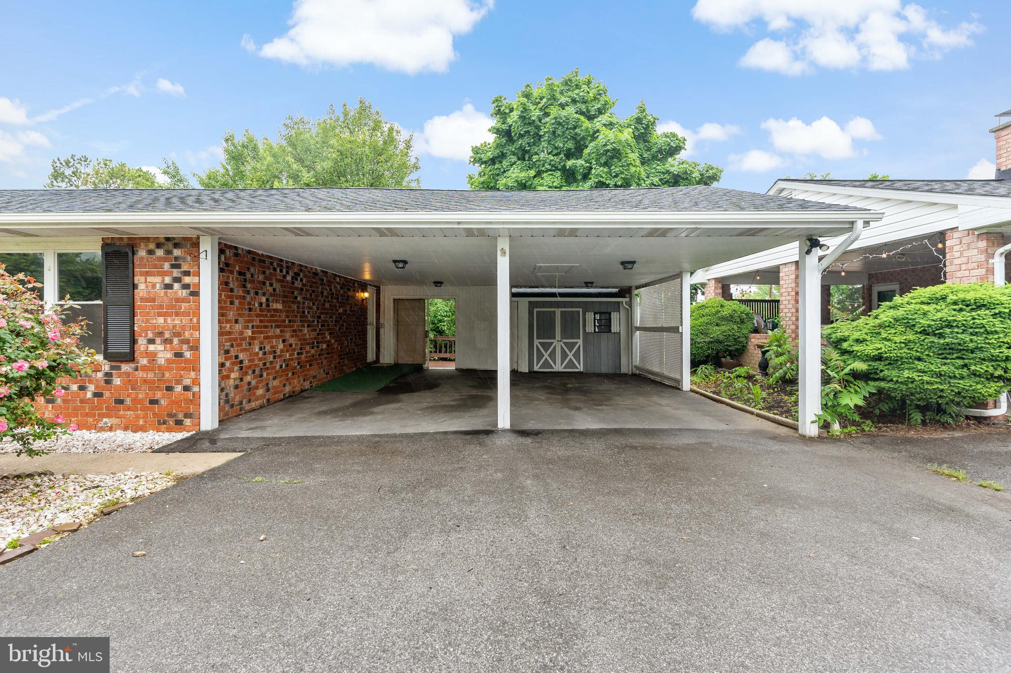 SKY-LIN PARK - Residential