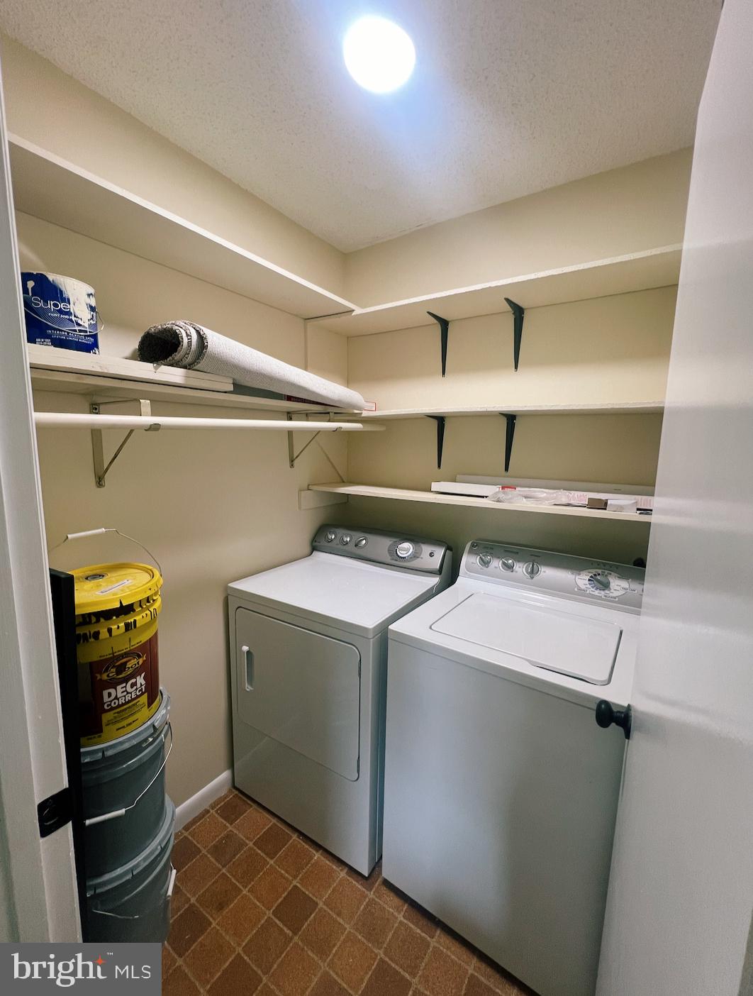 SKY-LIN PARK - Residential