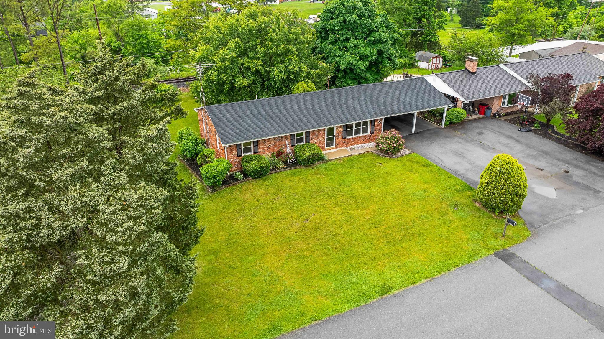 SKY-LIN PARK - Residential