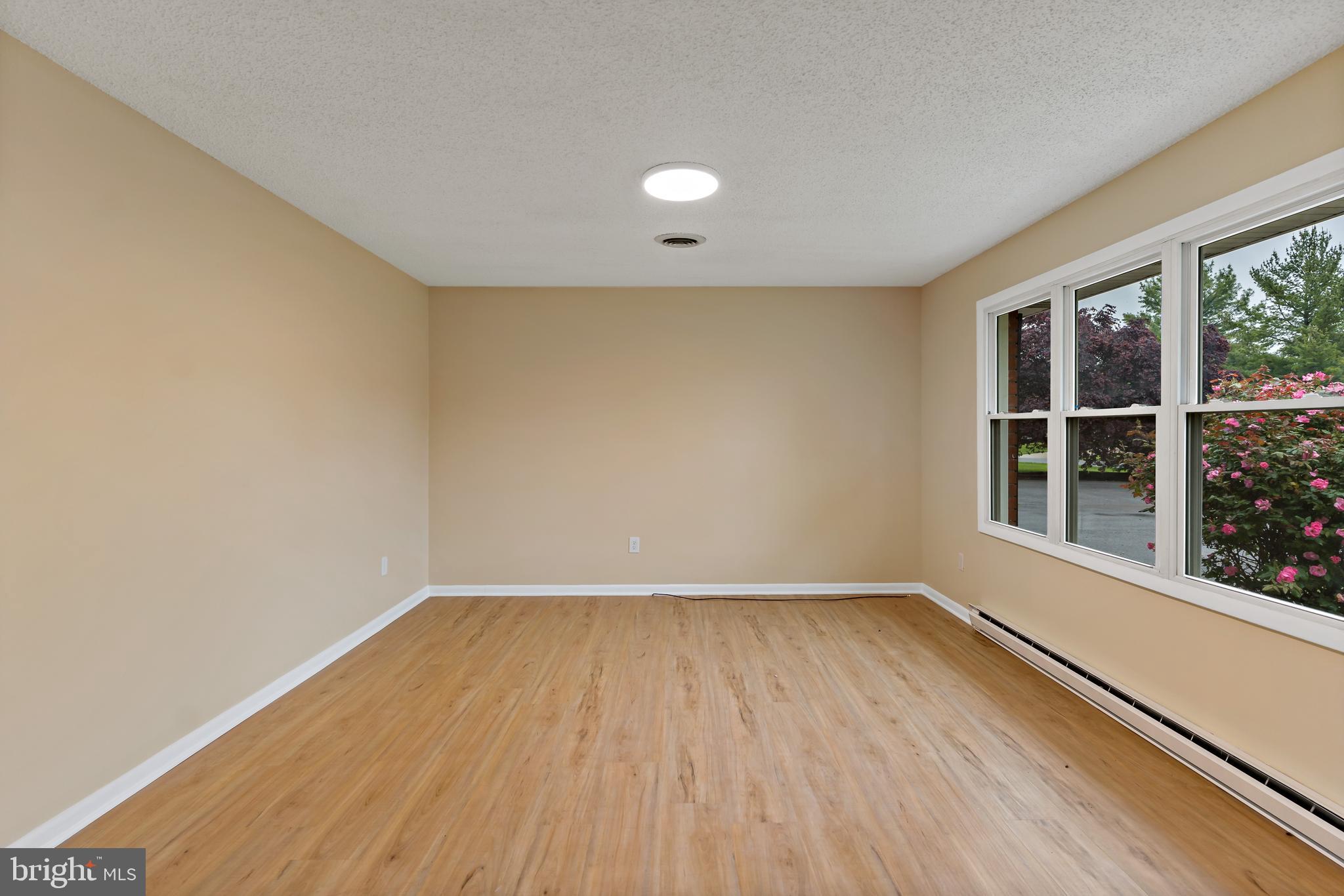 SKY-LIN PARK - Residential