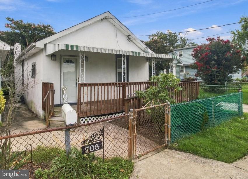 706 PALMER STREET