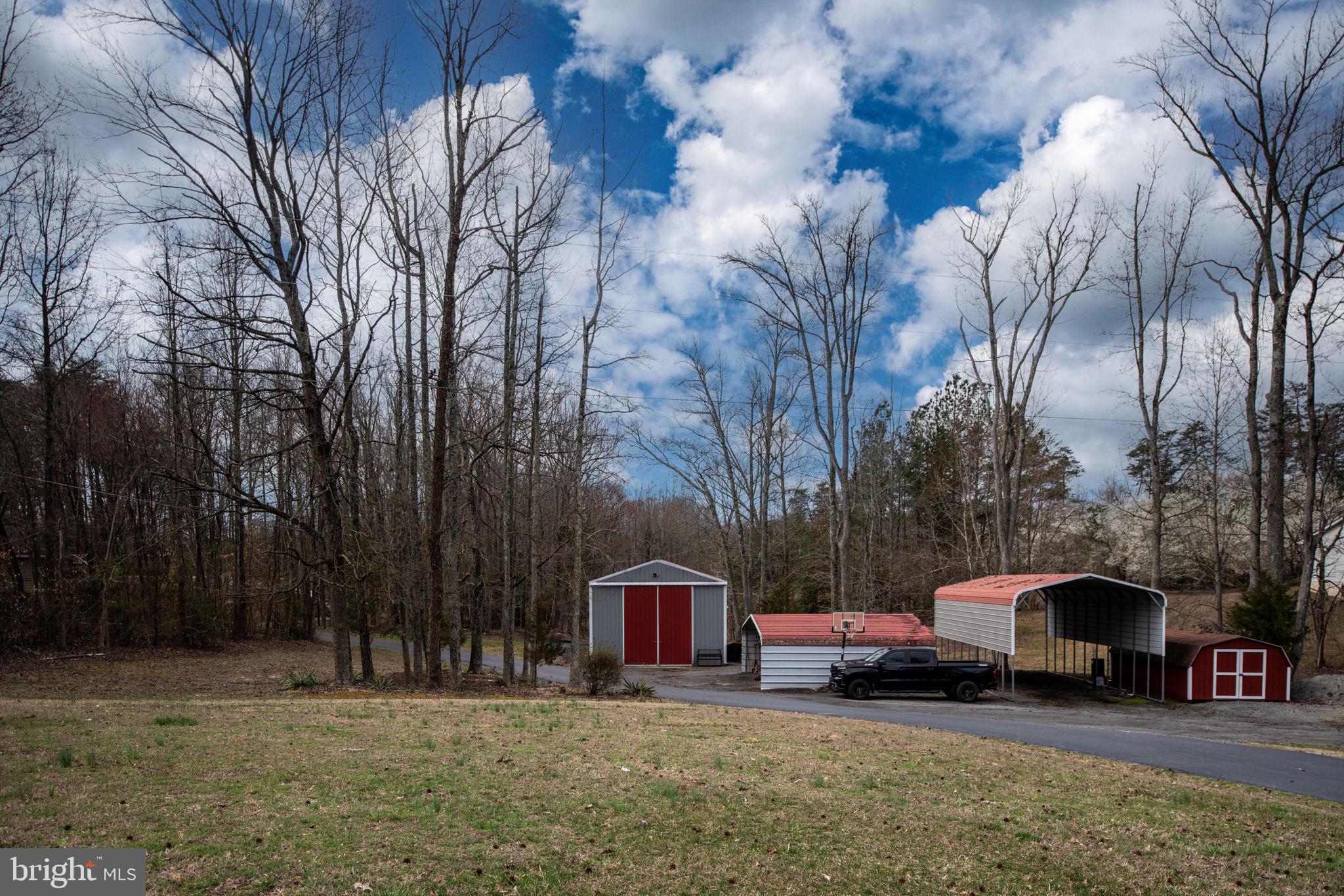 NONE  NO HOA - Residential