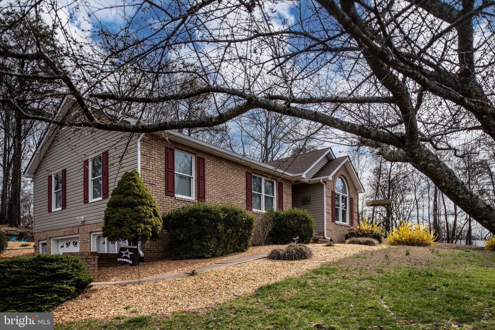 NONE  NO HOA - Residential