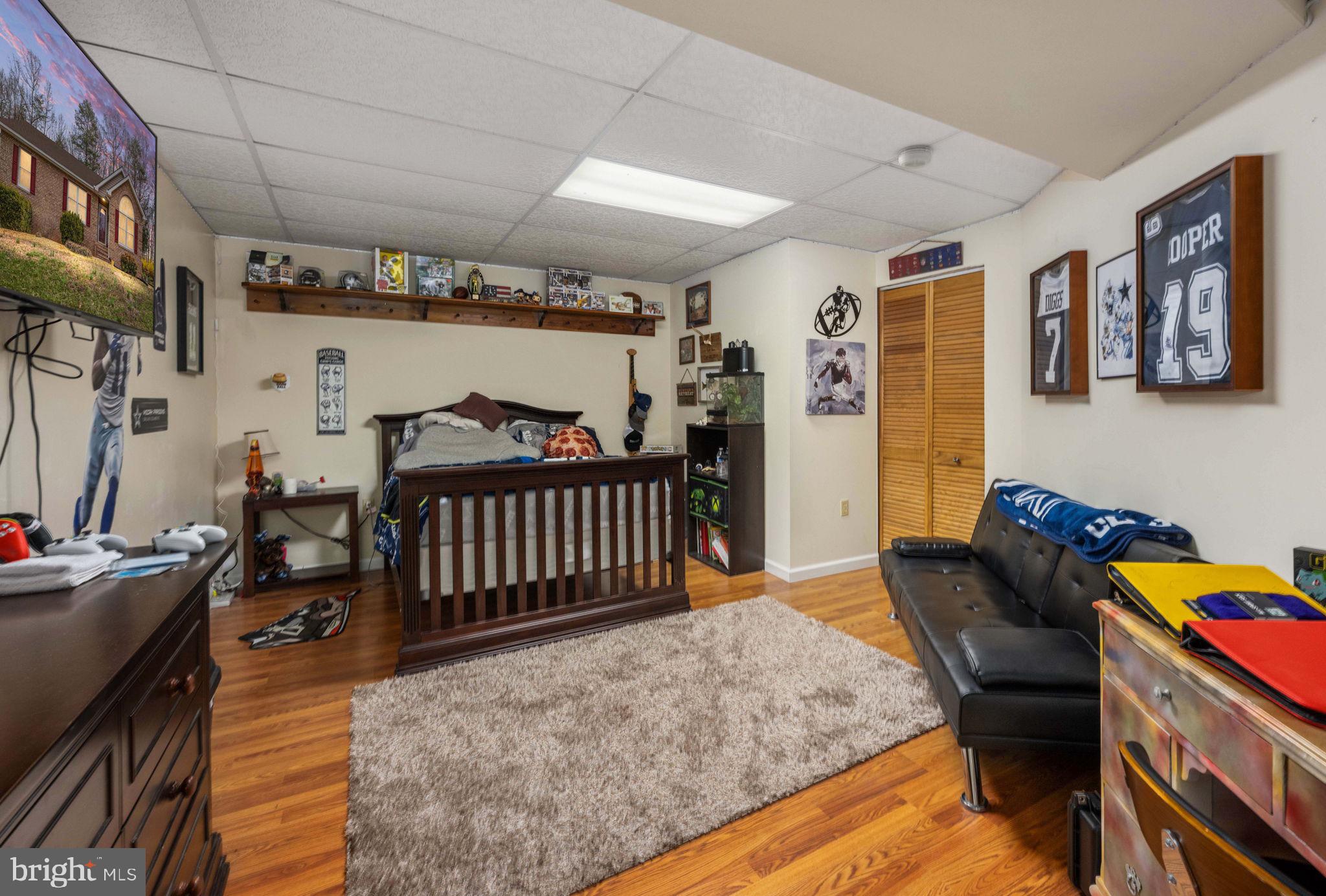 NONE  NO HOA - Residential