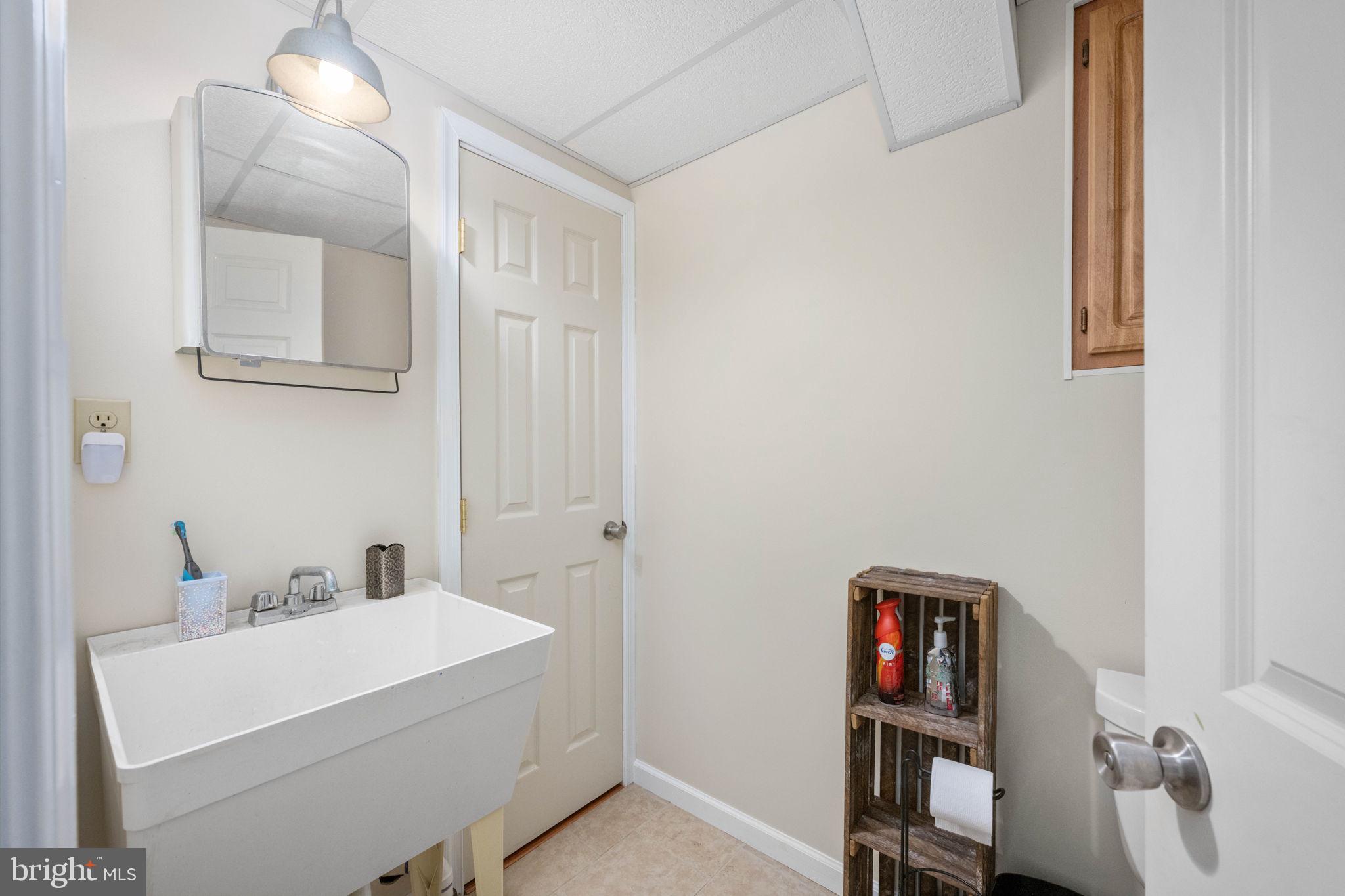 NONE  NO HOA - Residential