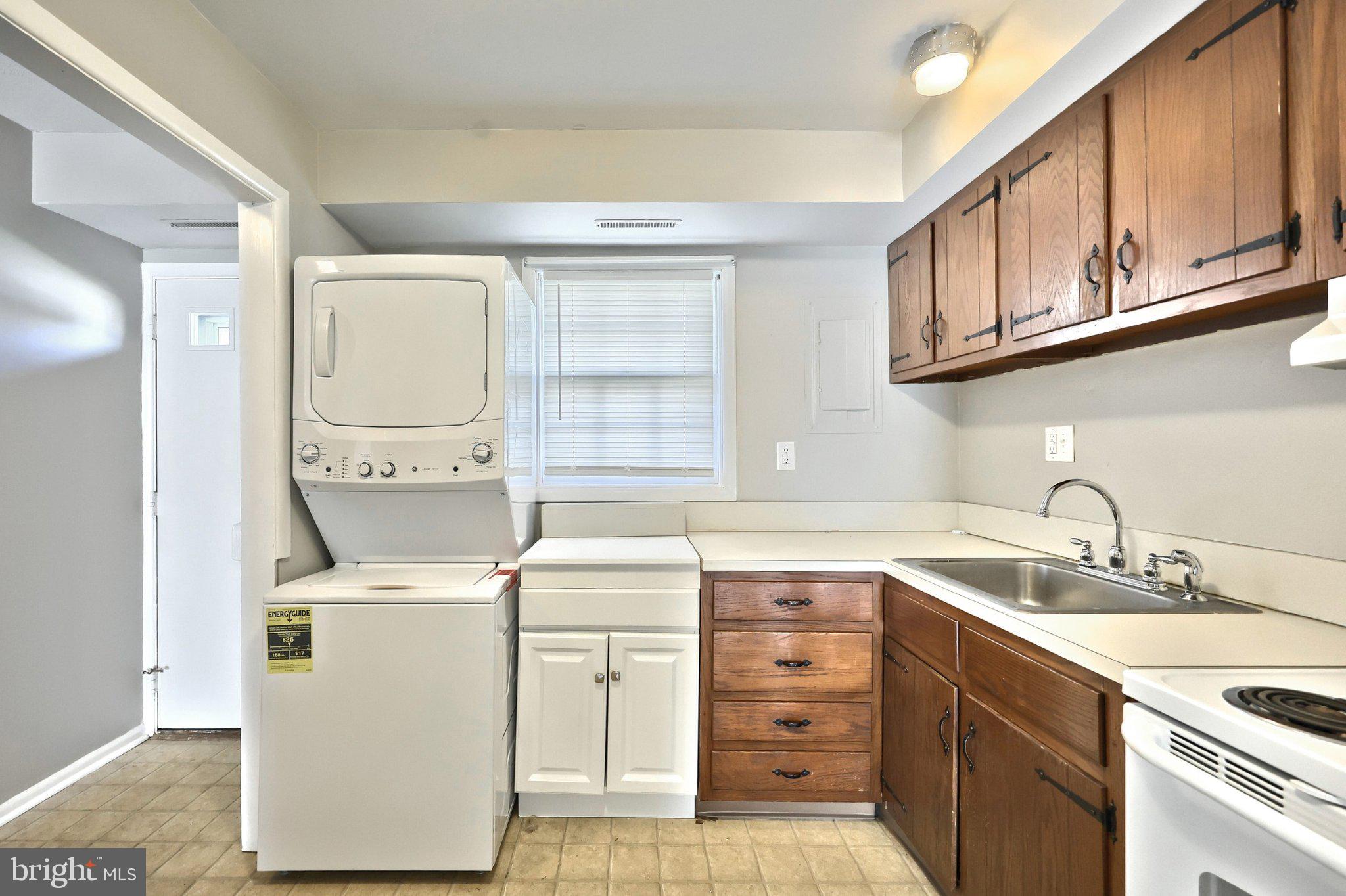 COLONY PARK - Residential