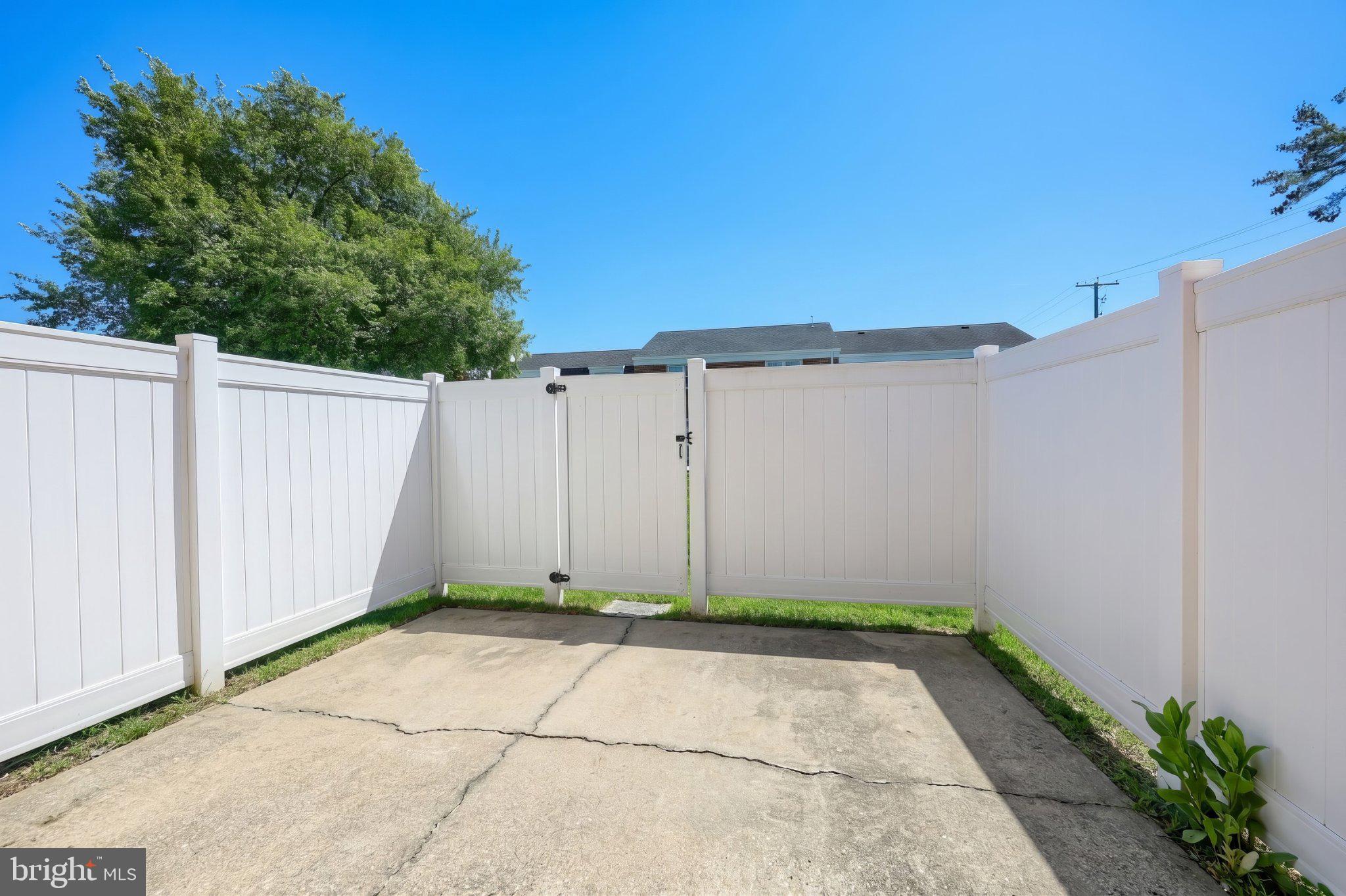 COLONY PARK - Residential