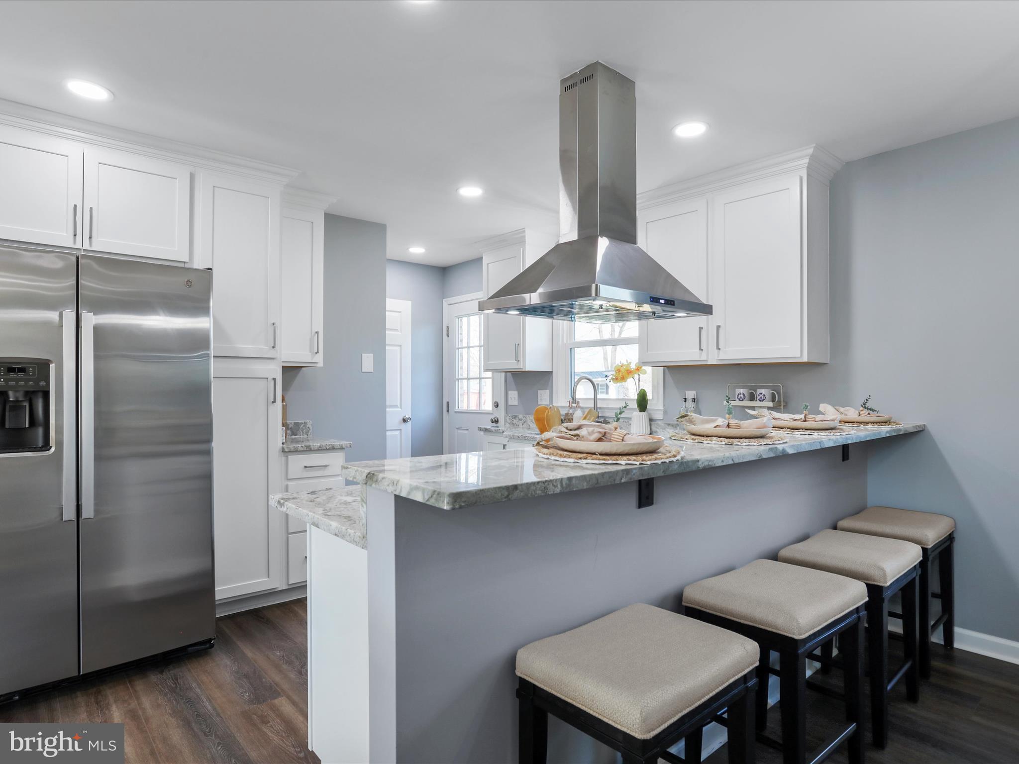 POTOMAC MANOR - Residential