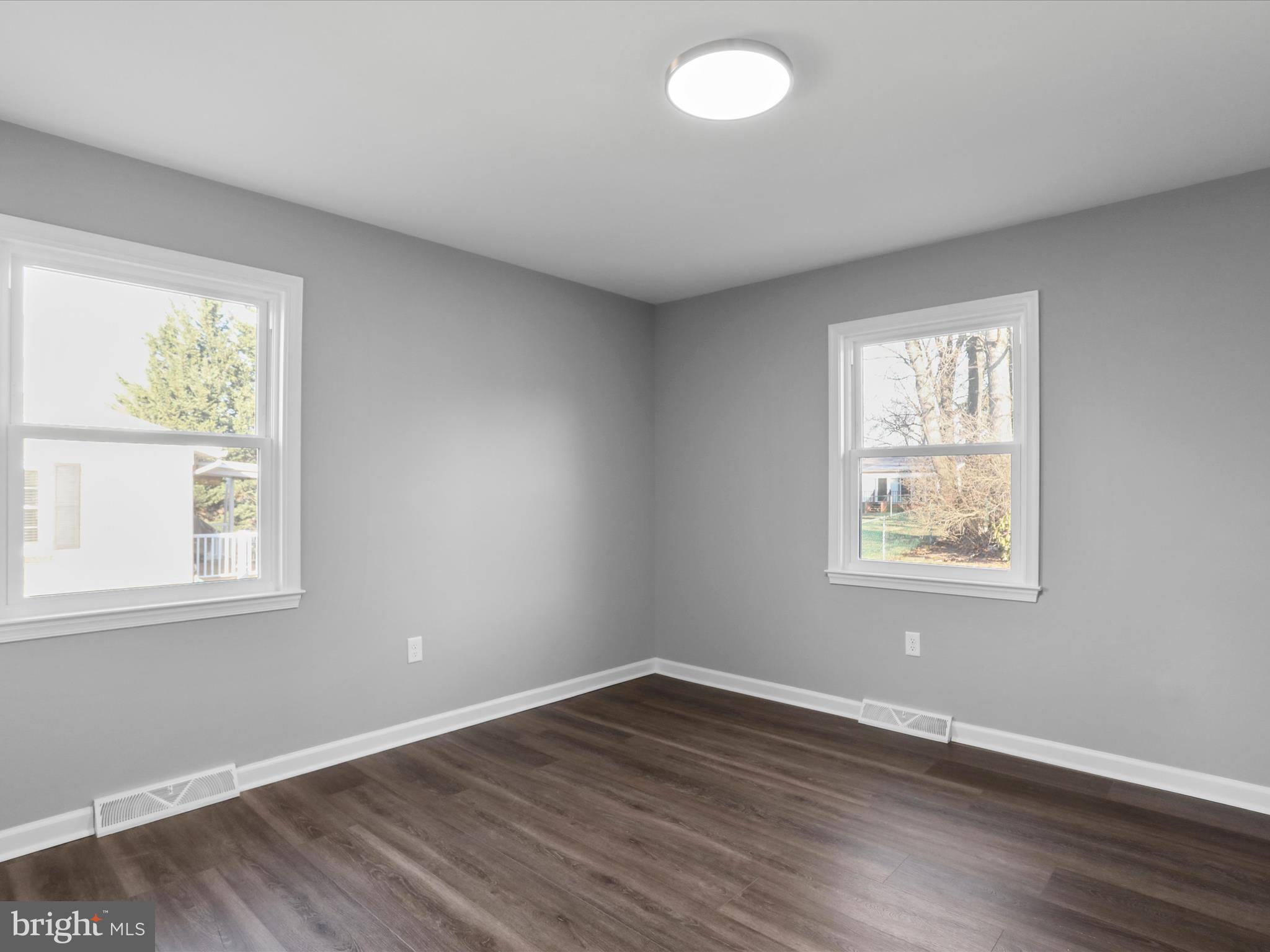 POTOMAC MANOR - Residential