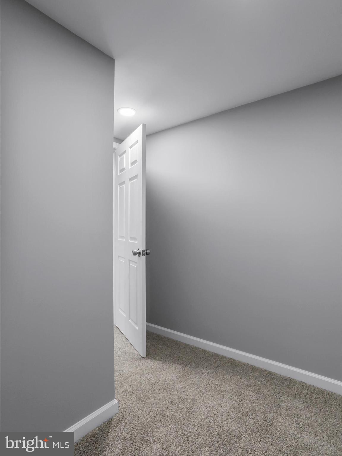 POTOMAC MANOR - Residential