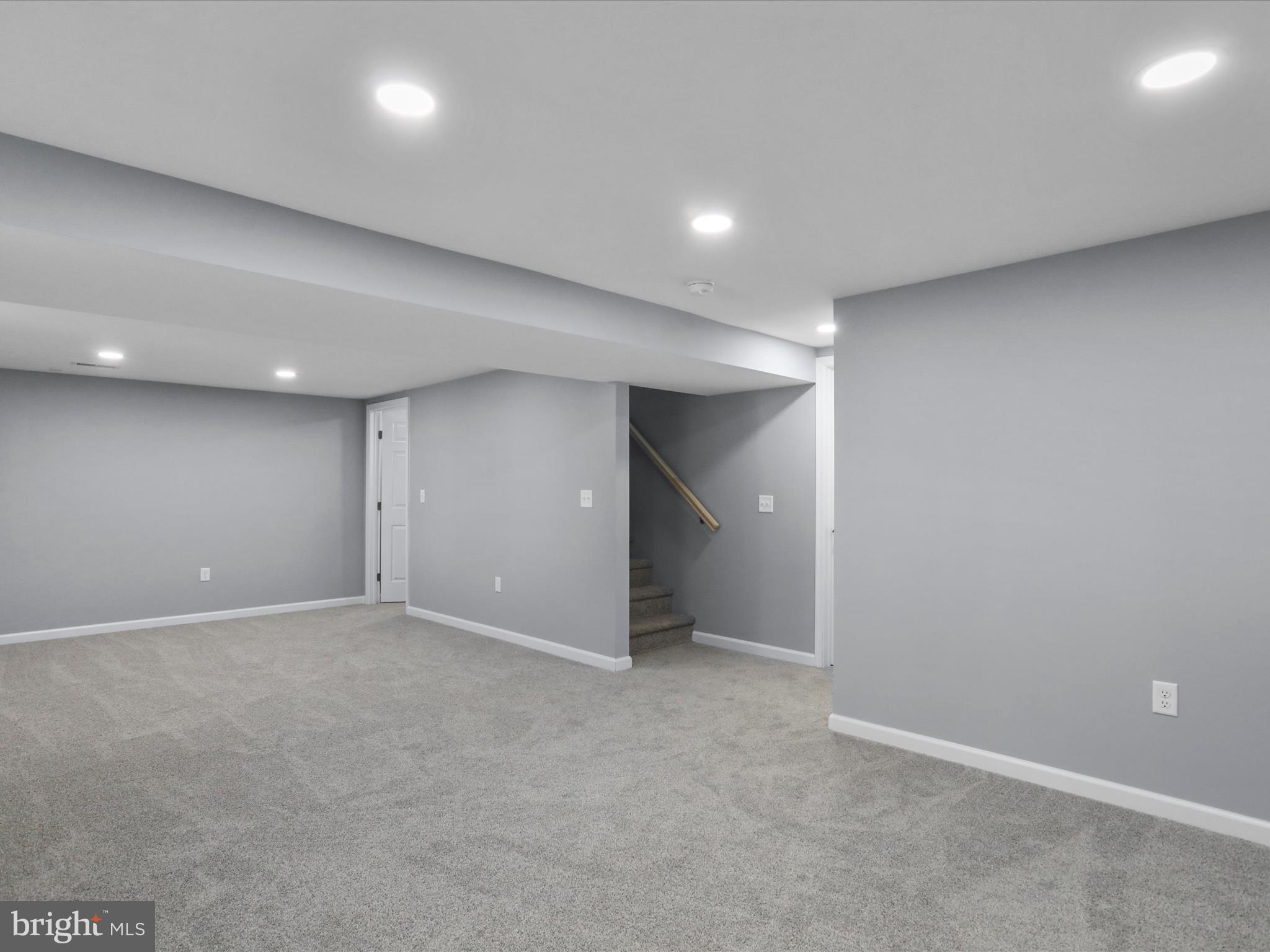 POTOMAC MANOR - Residential