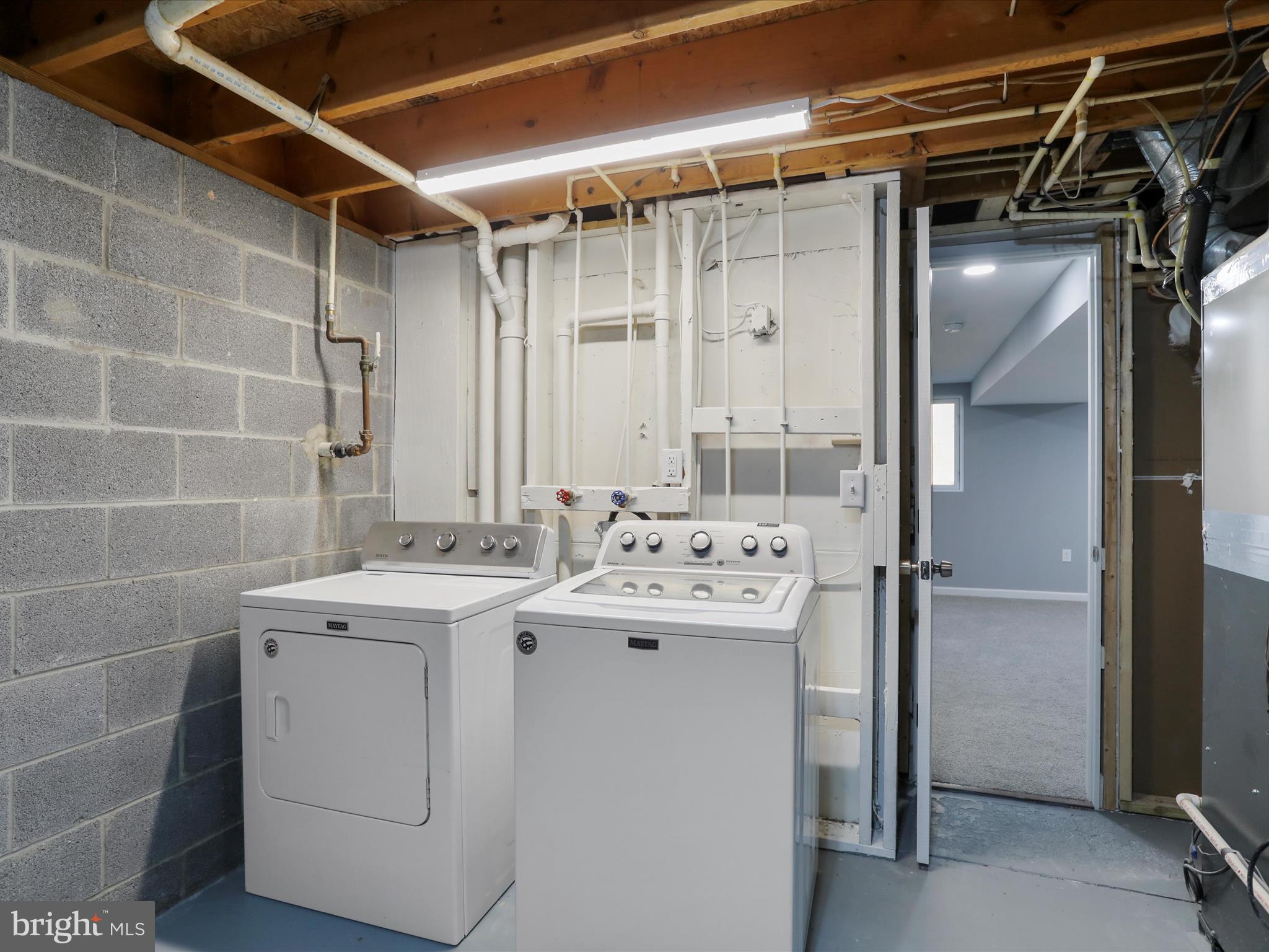 POTOMAC MANOR - Residential