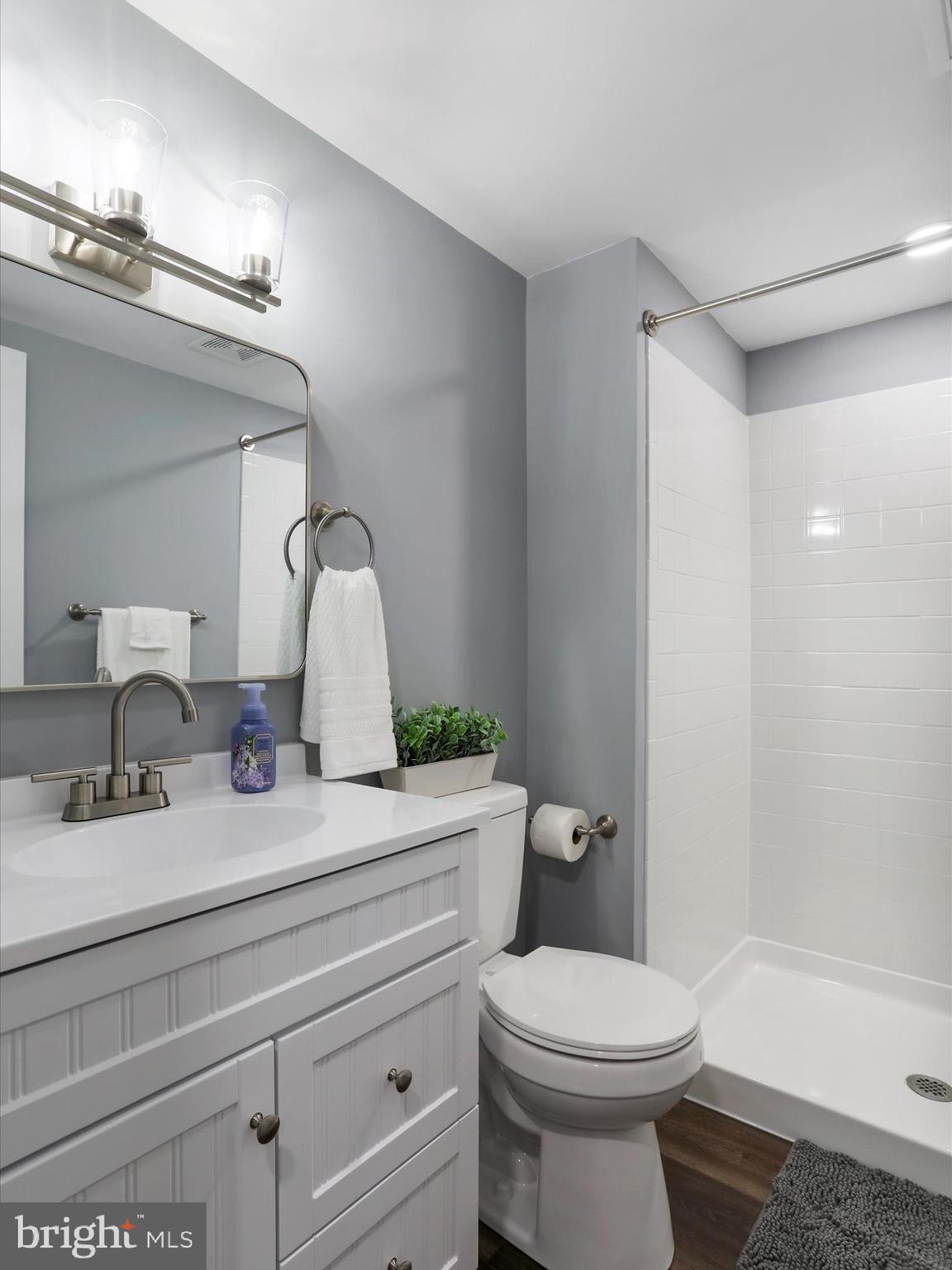 POTOMAC MANOR - Residential