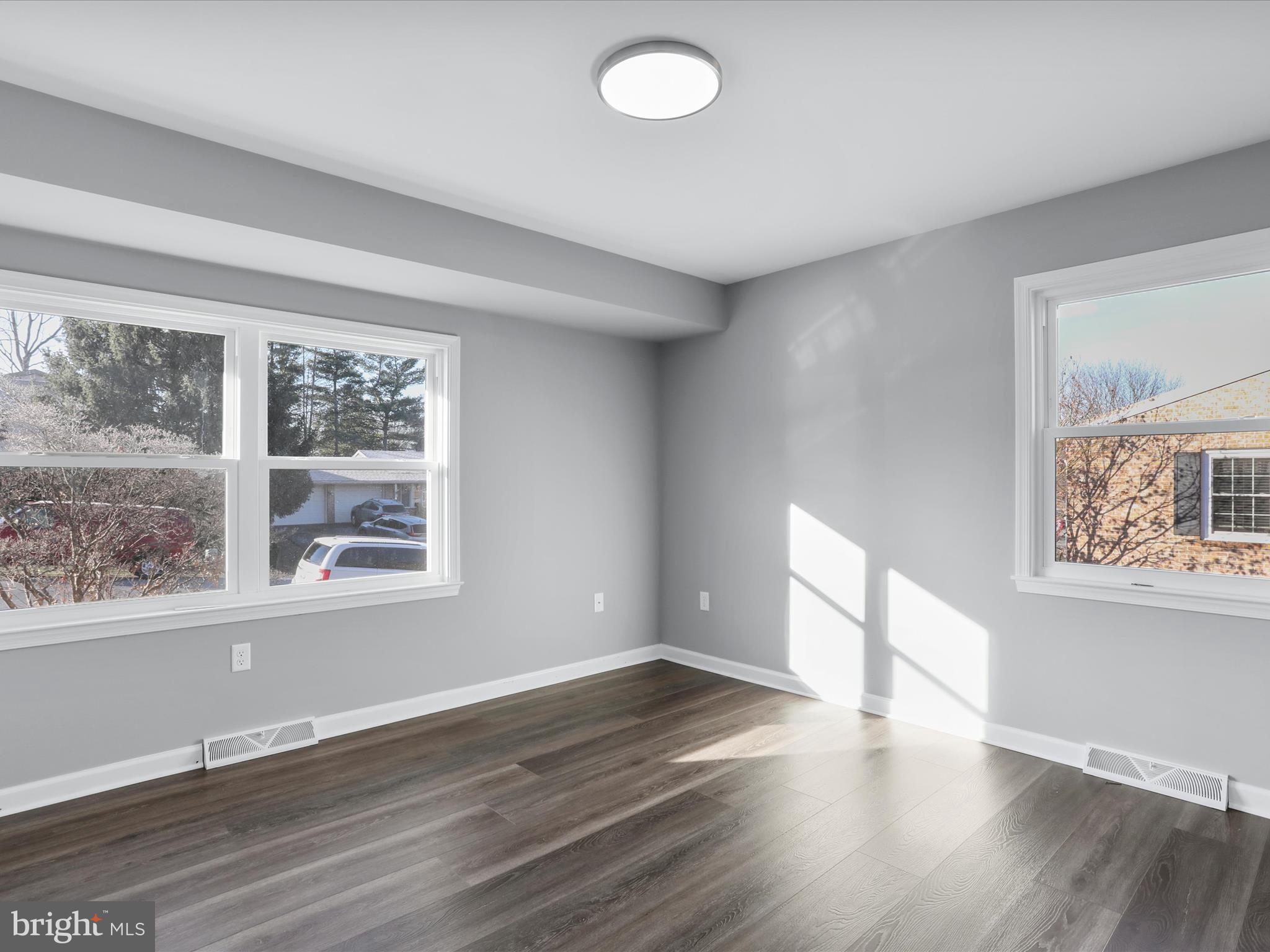 POTOMAC MANOR - Residential