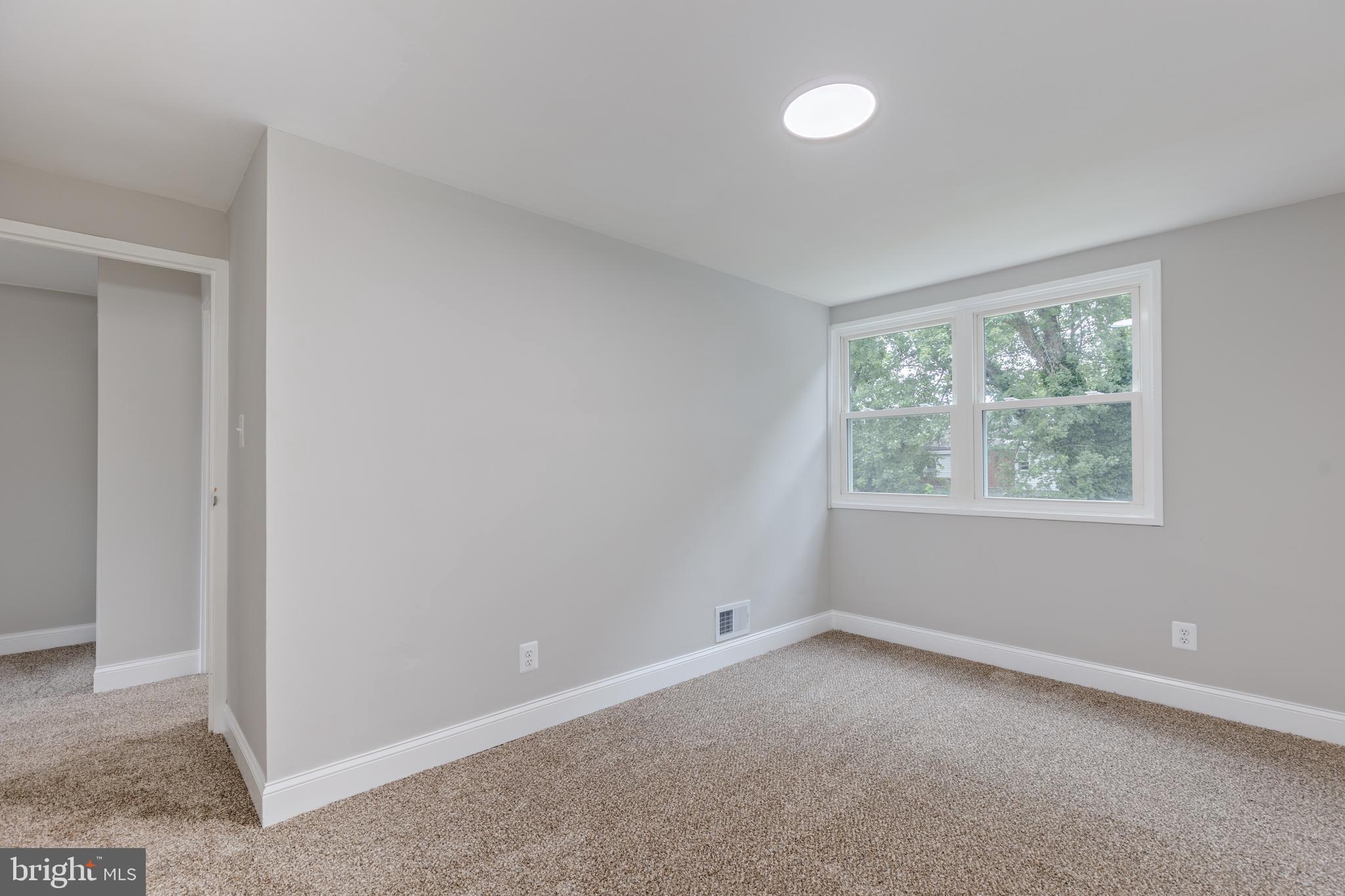 RIVERVIEW - Residential