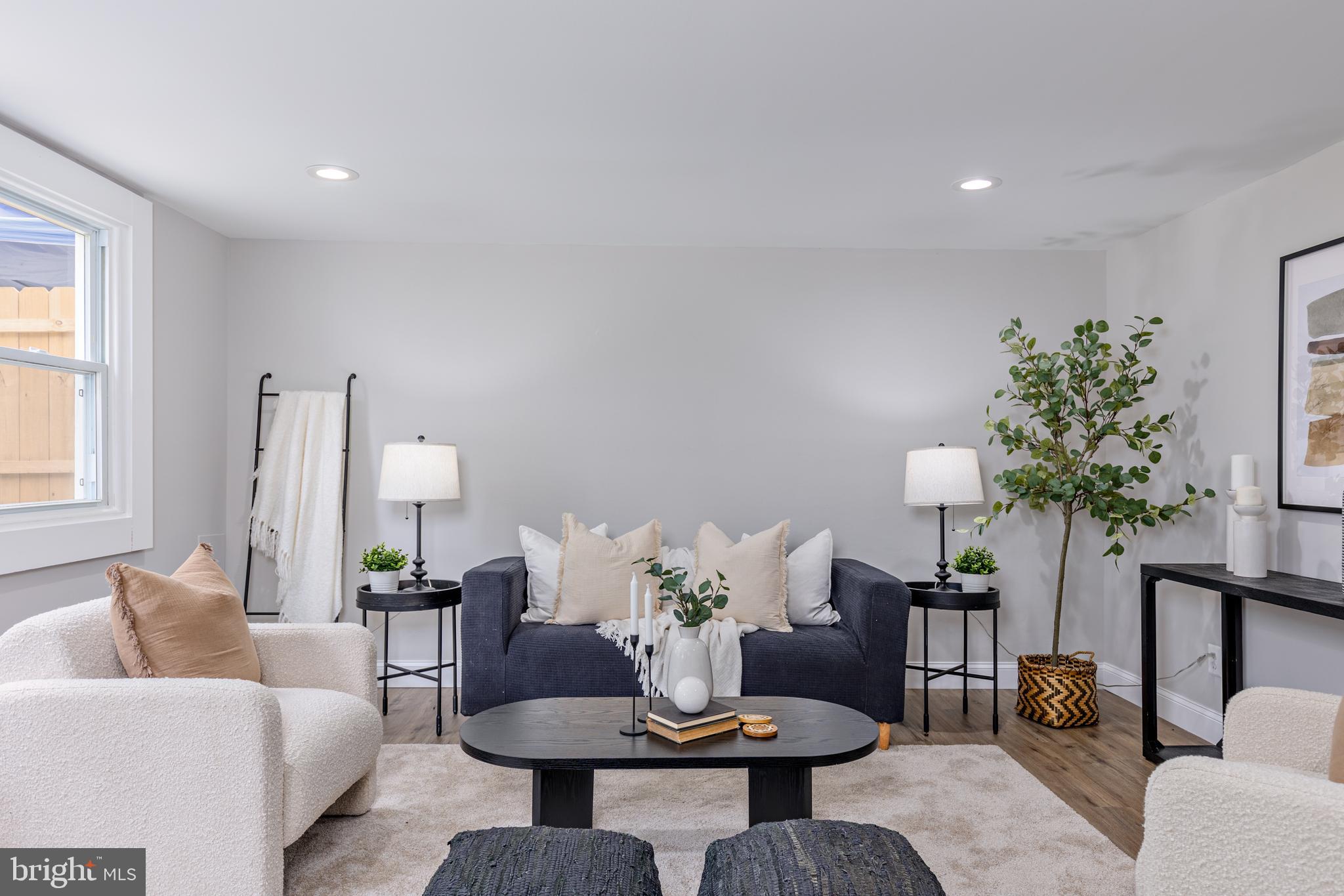 RIVERVIEW - Residential