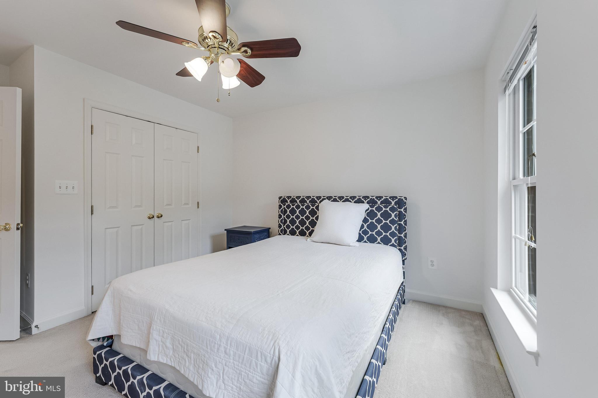 HILLSIDE MANOR - Residential