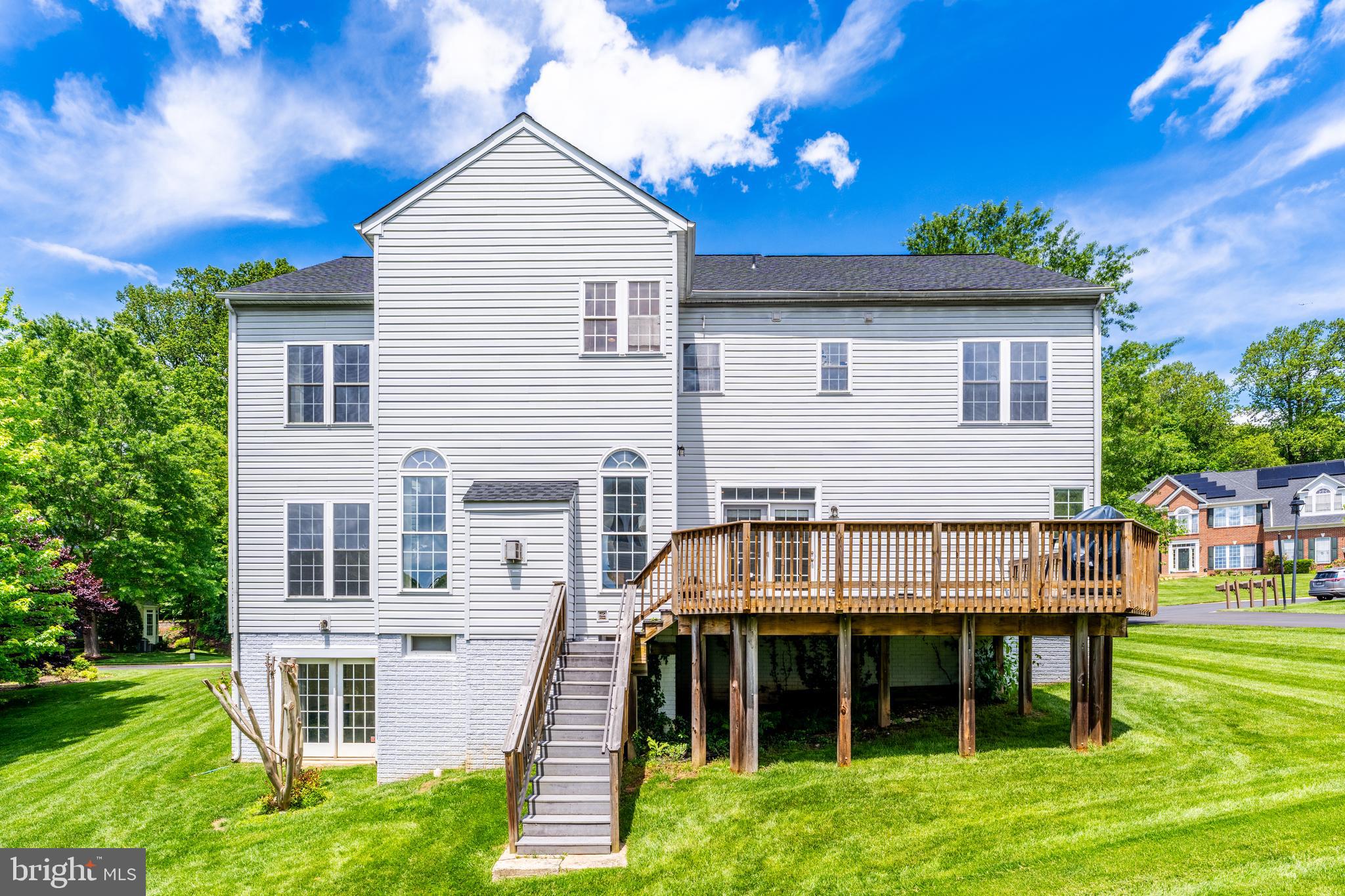 HILLSIDE MANOR - Residential