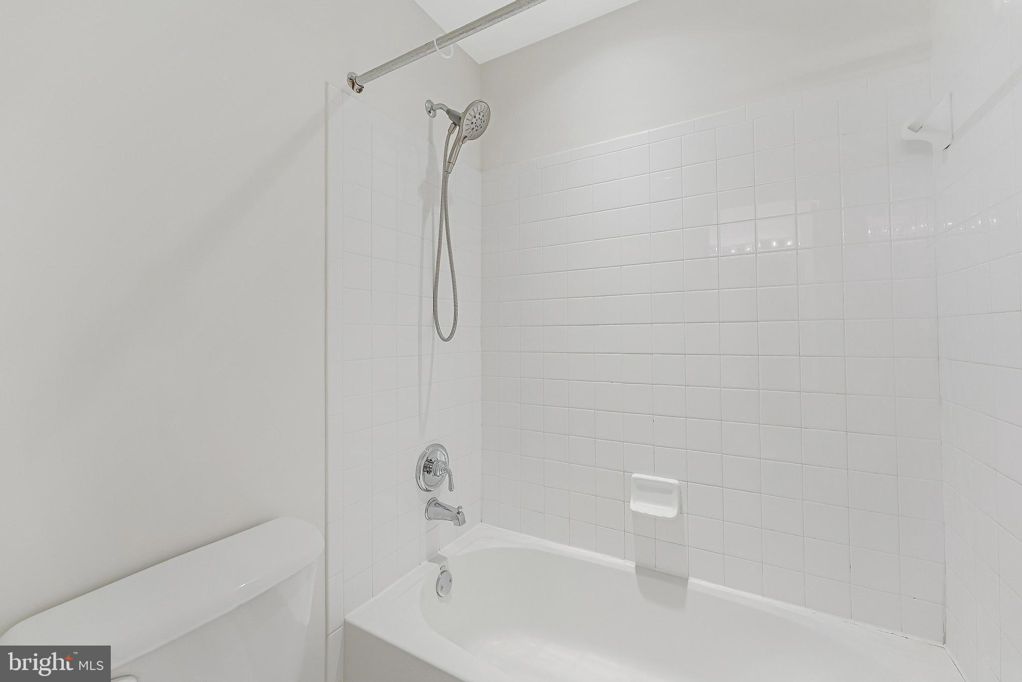 HILLSIDE MANOR - Residential