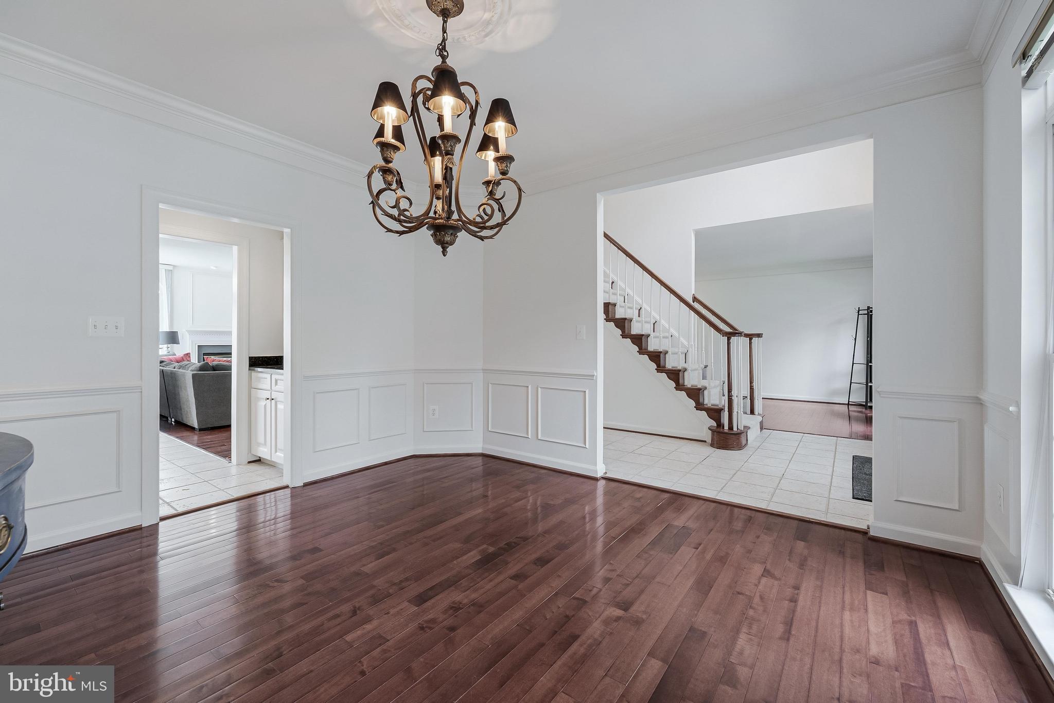 HILLSIDE MANOR - Residential