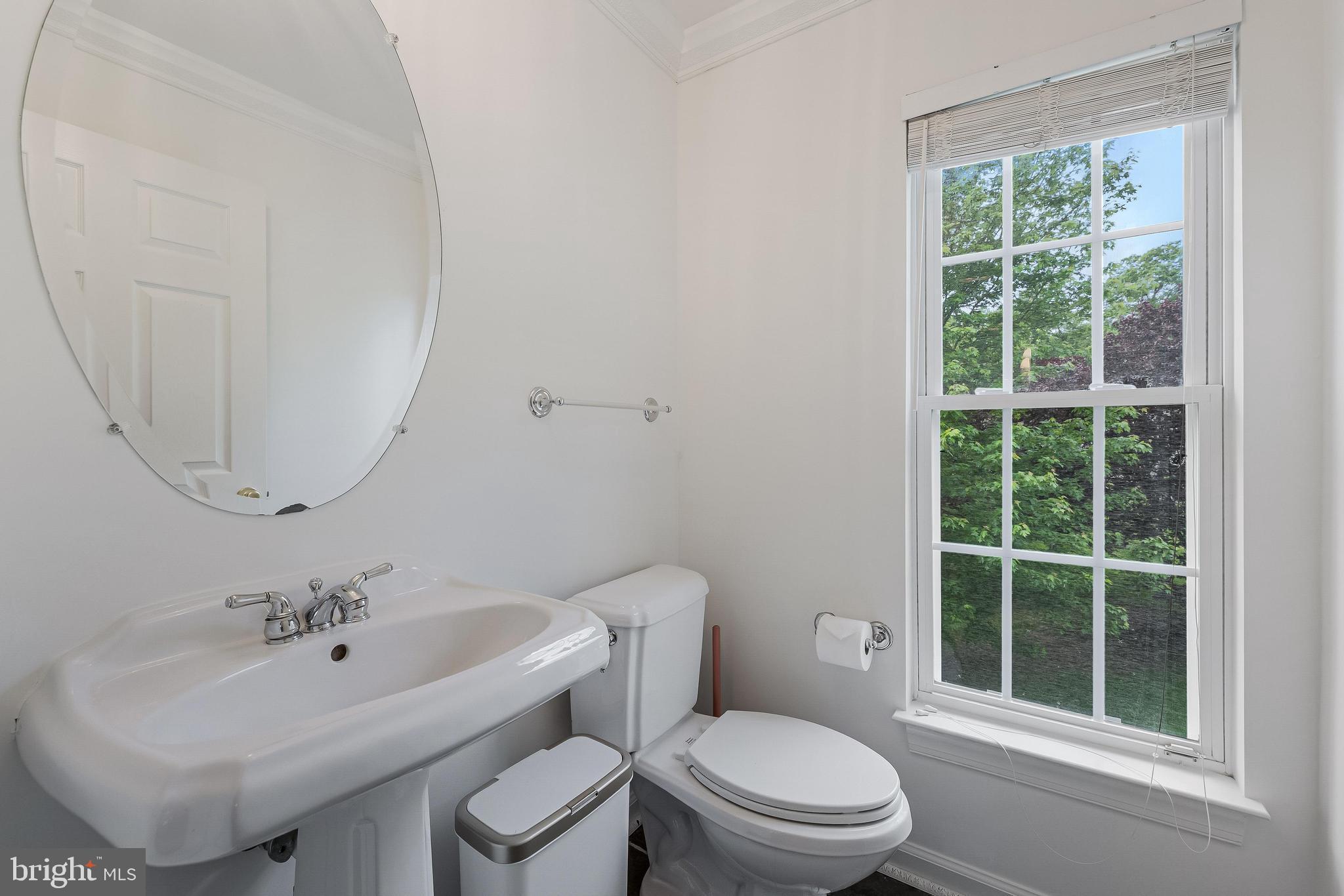 HILLSIDE MANOR - Residential