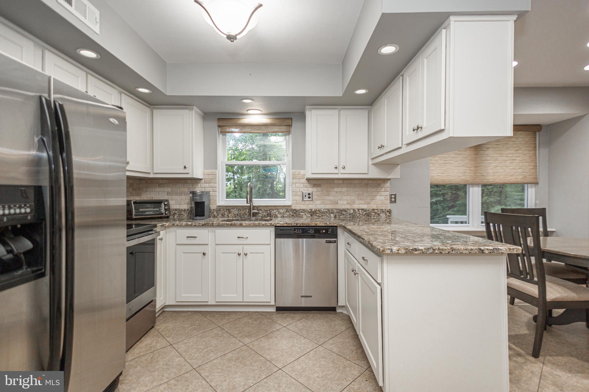 WOODLYN CROSSING - Residential